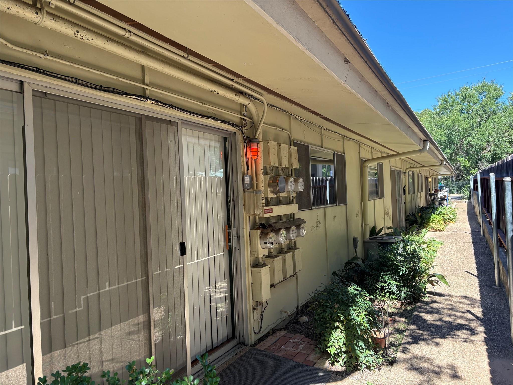 1300 and 1302 Norwalk Ln, Austin, TX 78703