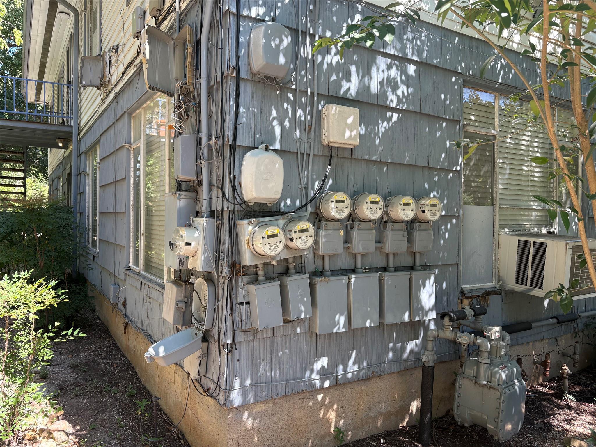 1300 and 1302 Norwalk Ln, Austin, TX 78703