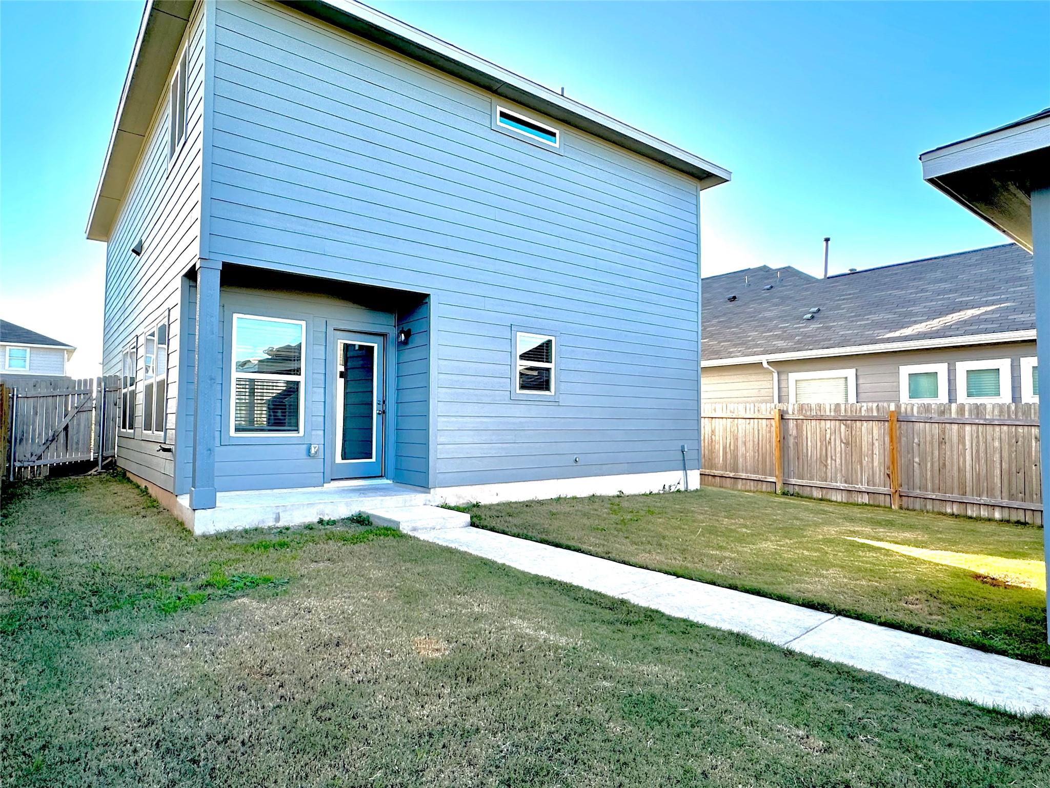 213 Bent Creek Dr, Hutto, TX 78634