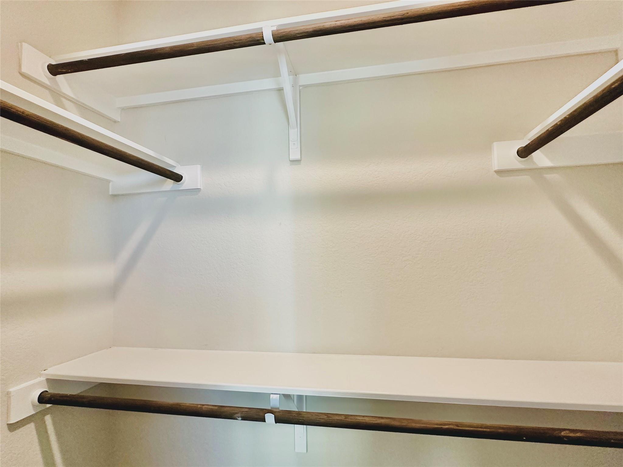 213 Bent Creek Dr, Hutto, TX 78634