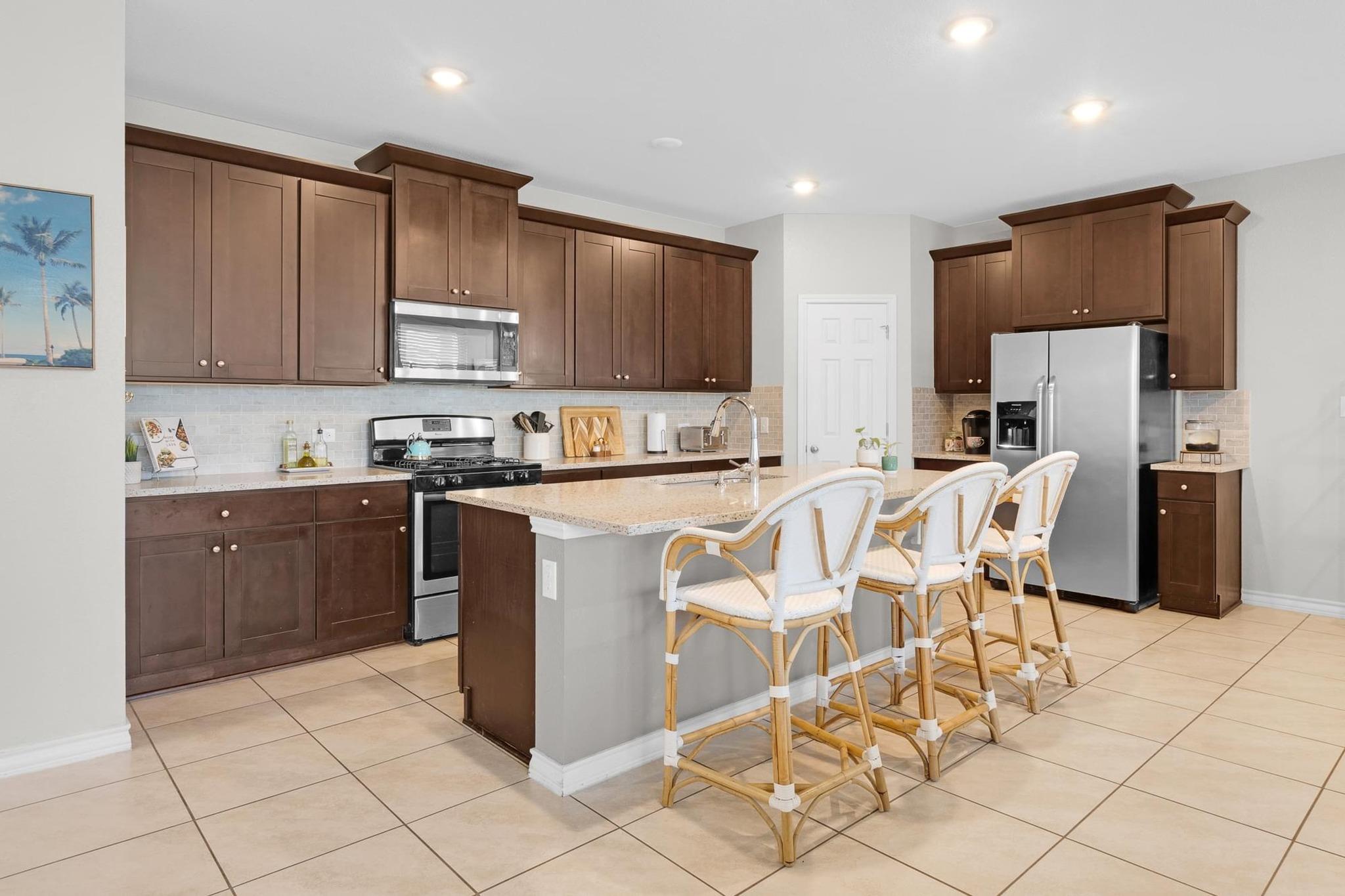 197 Eves Necklace Dr, Buda, TX 78610
