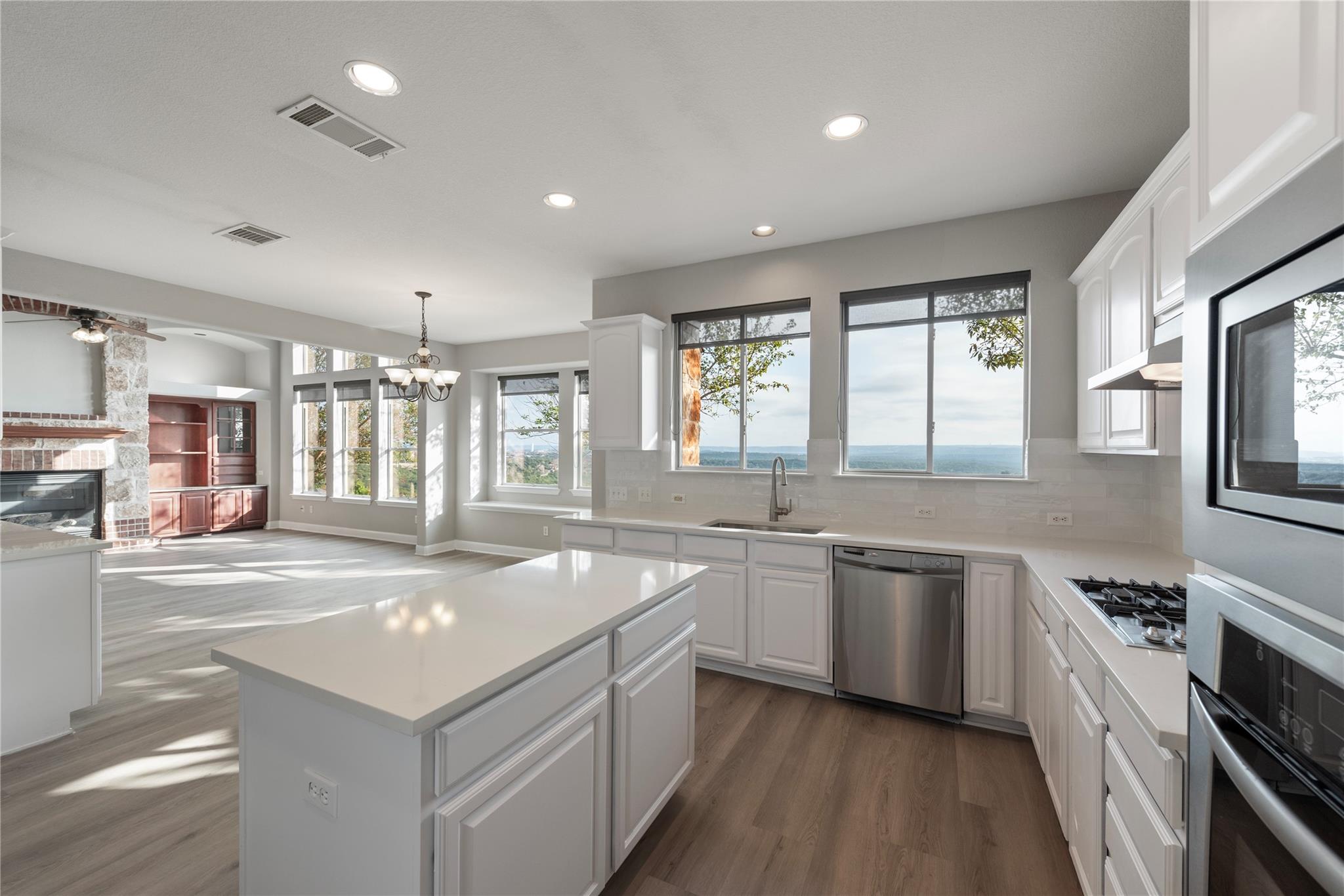 16 Mountain Terrace Cv, Austin, TX 78734