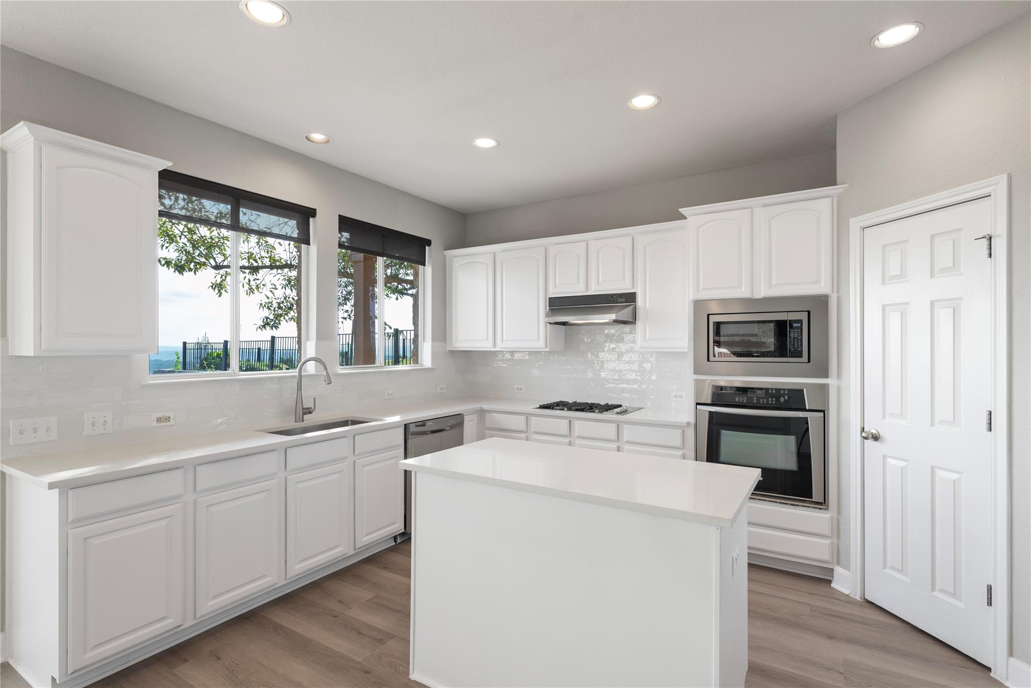 16 Mountain Terrace Cv, Austin, TX 78734