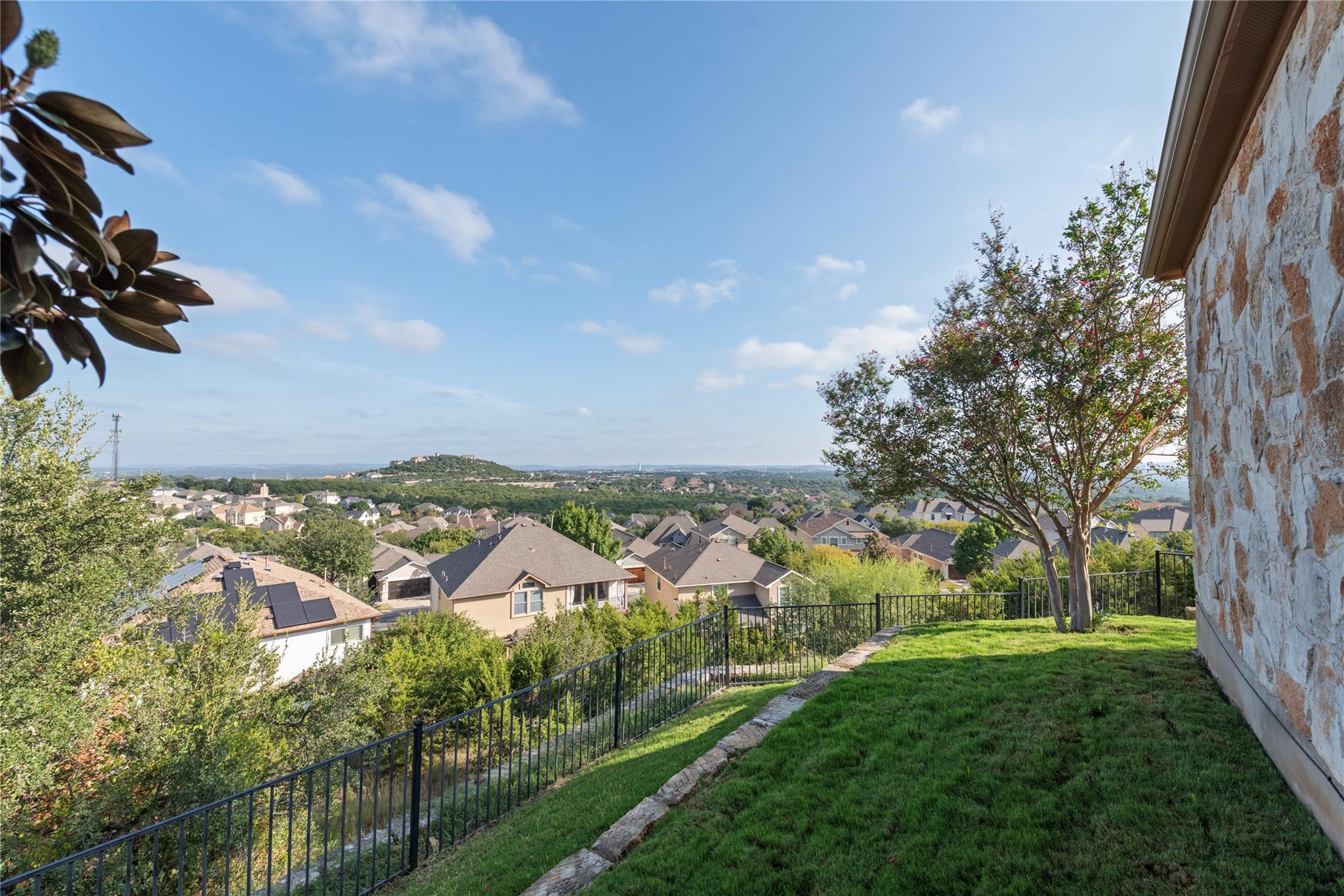 16 Mountain Terrace Cv, Austin, TX 78734