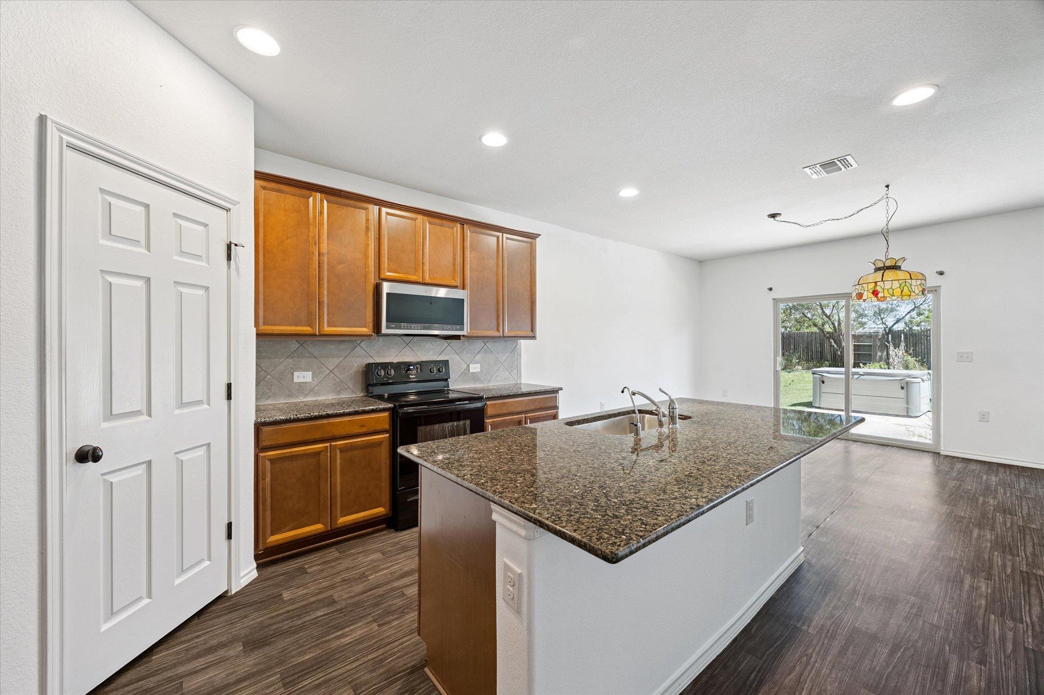 6320 Routenburn St, Austin, TX 78754