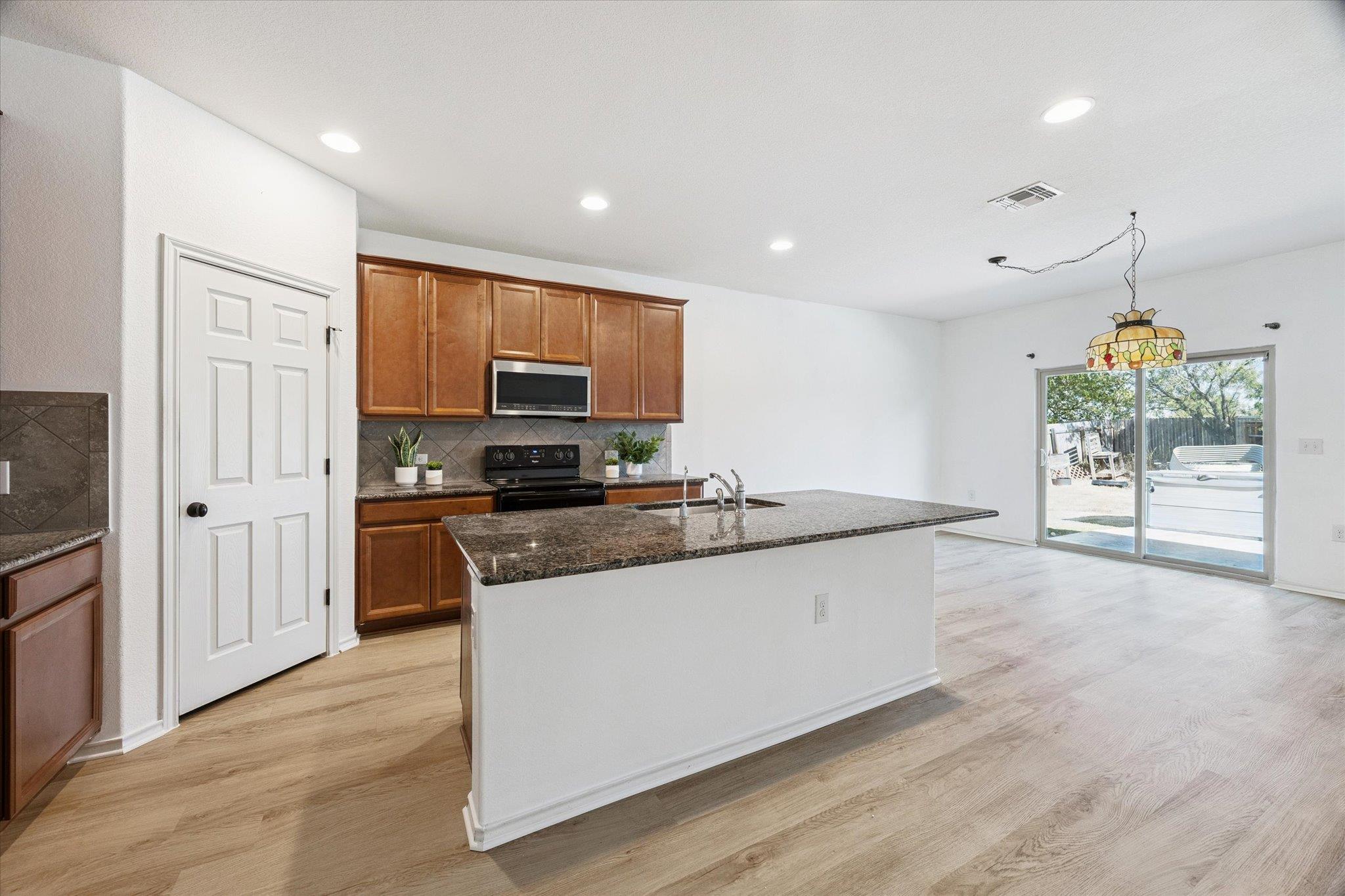 6320 Routenburn St, Austin, TX 78754