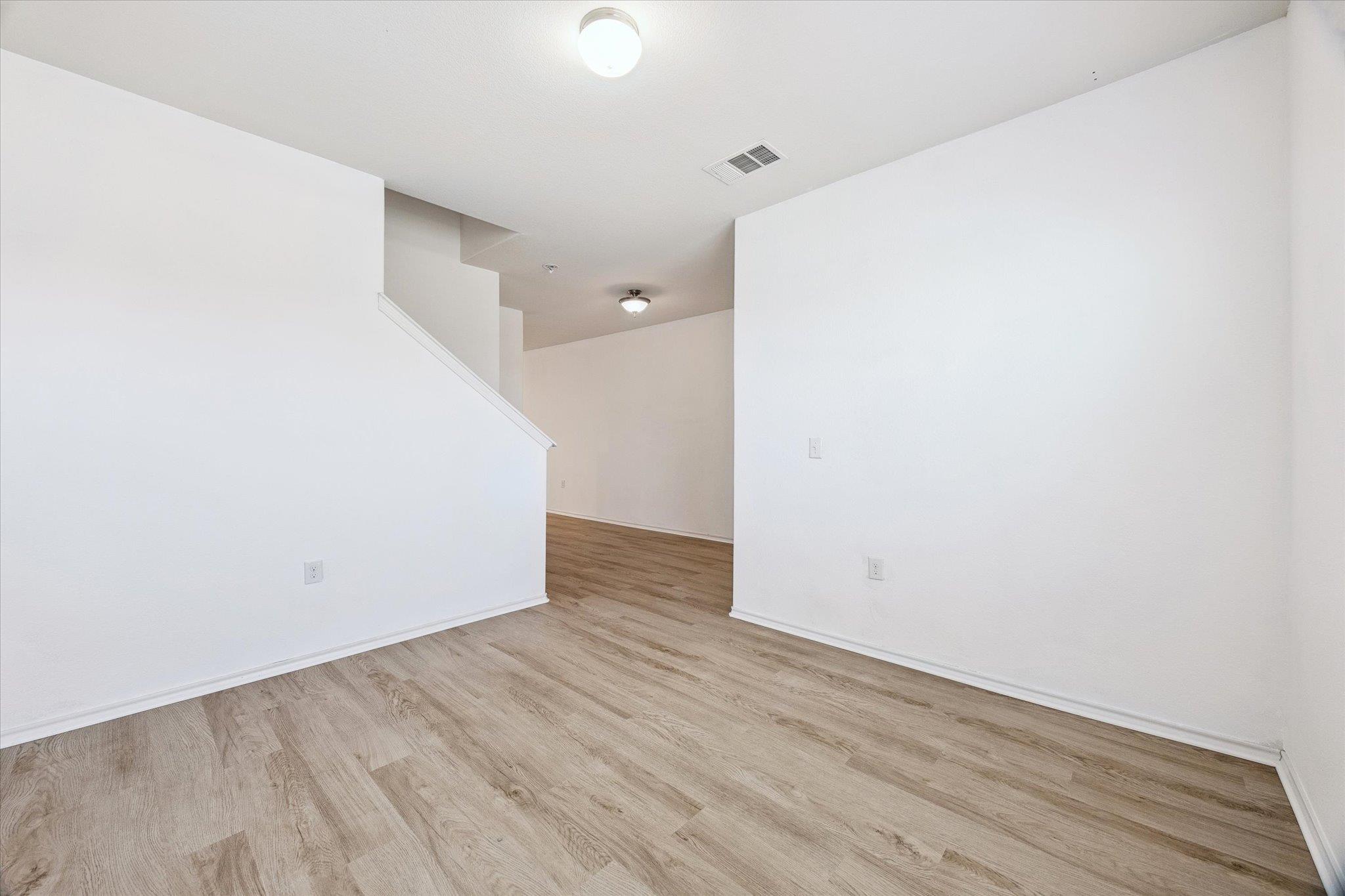 6320 Routenburn St, Austin, TX 78754