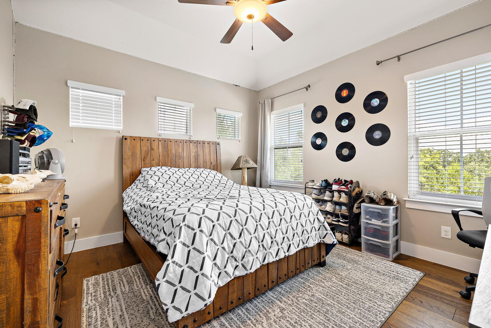 117 COVINGTON Cv, Georgetown, TX 78628