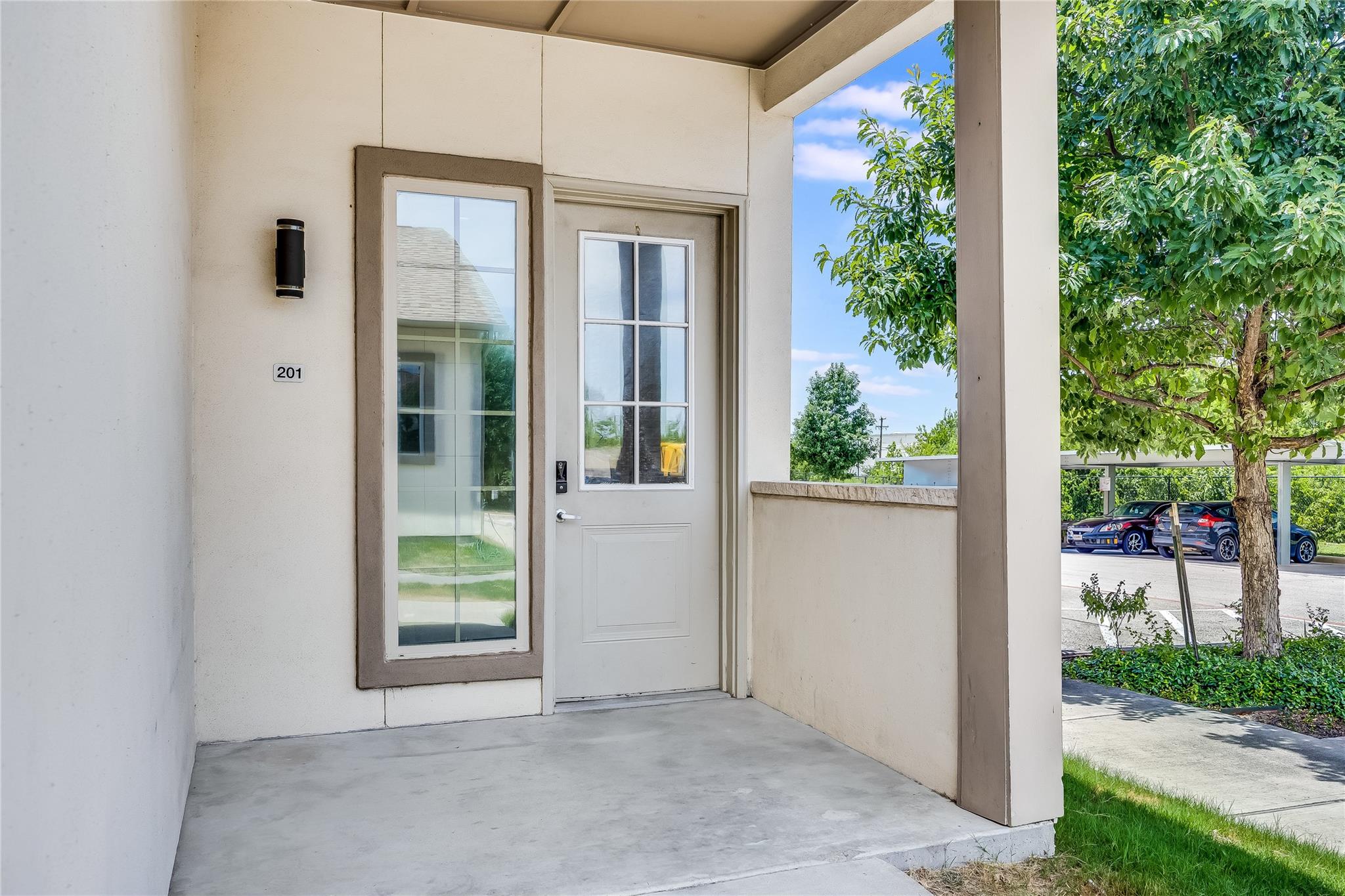 2400 Louis Henna Blvd # 201, Round Rock, TX 78664