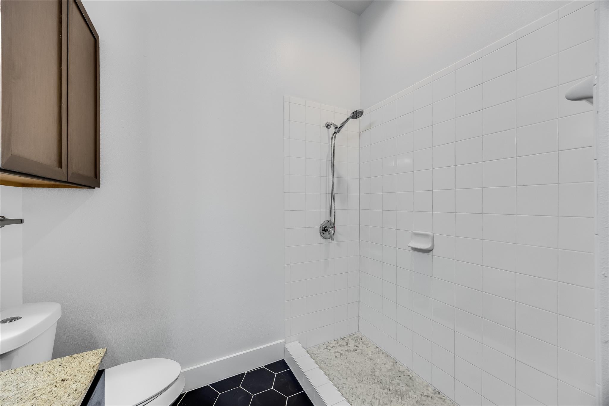 2400 Louis Henna Blvd # 201, Round Rock, TX 78664