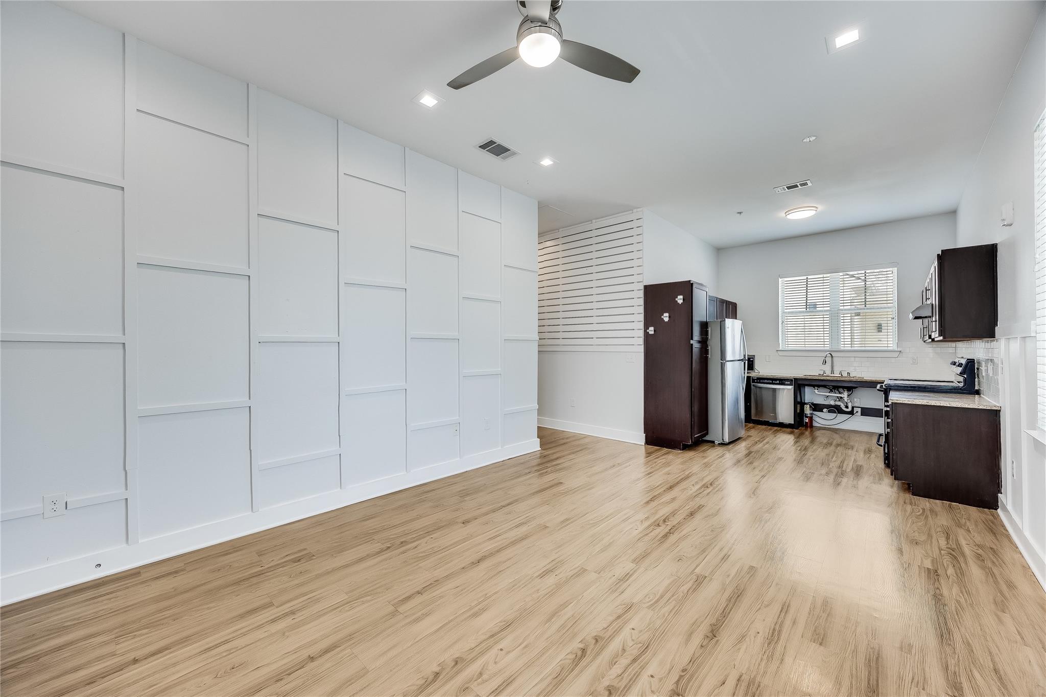 2400 Louis Henna Blvd # 201, Round Rock, TX 78664