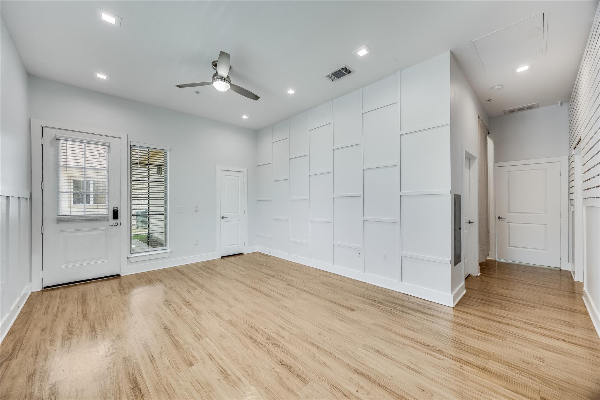 2400 Louis Henna Blvd # 201, Round Rock, TX 78664