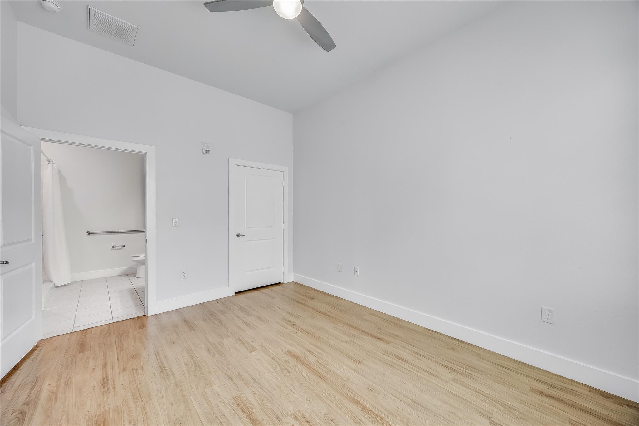 2400 Louis Henna Blvd # 201, Round Rock, TX 78664
