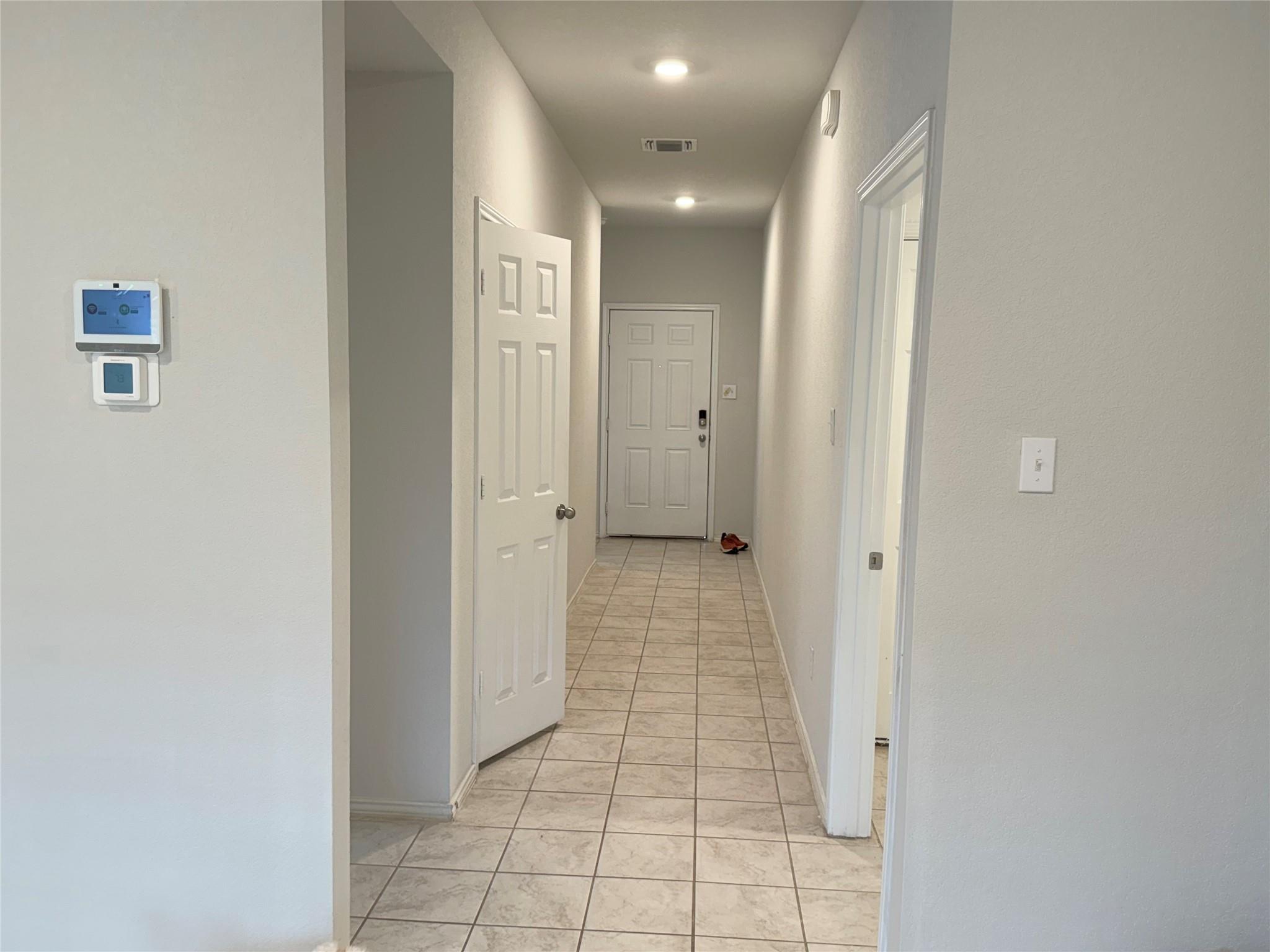 571 Taggart Trl, Jarrell, TX 76537