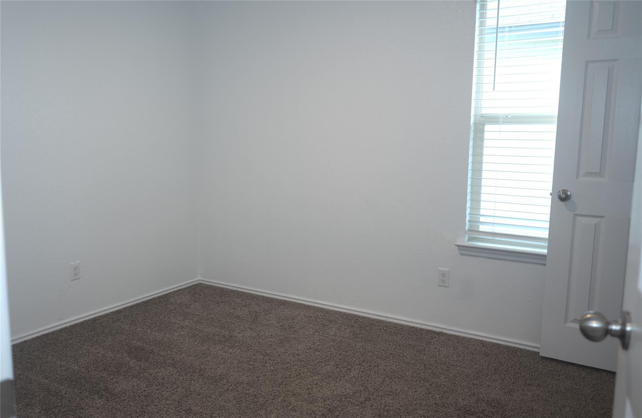 571 Taggart Trl, Jarrell, TX 76537