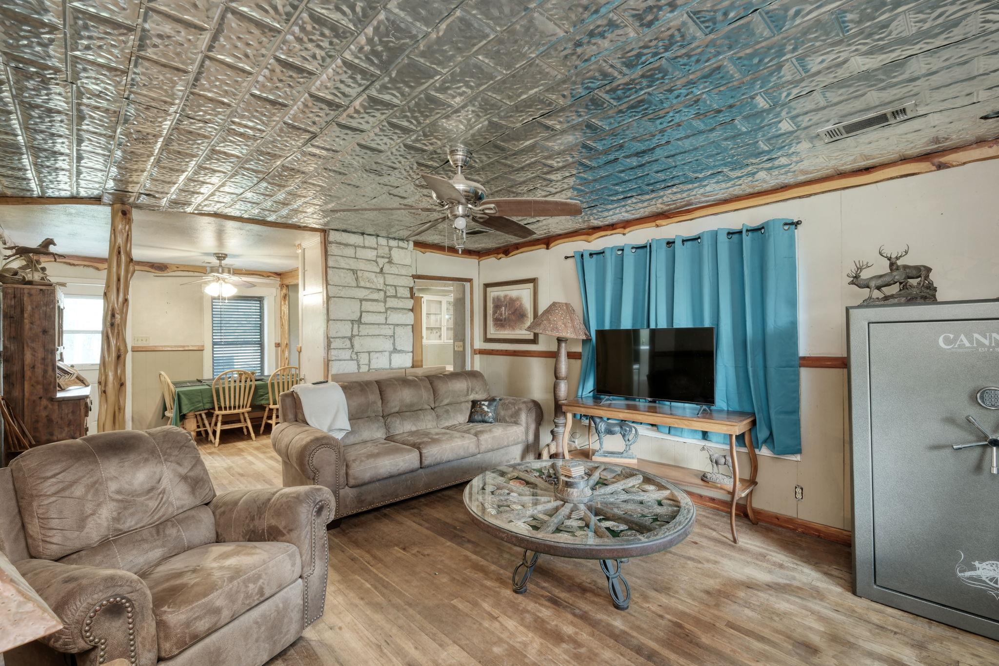 1032 County Road 340, Burnet, TX 78611