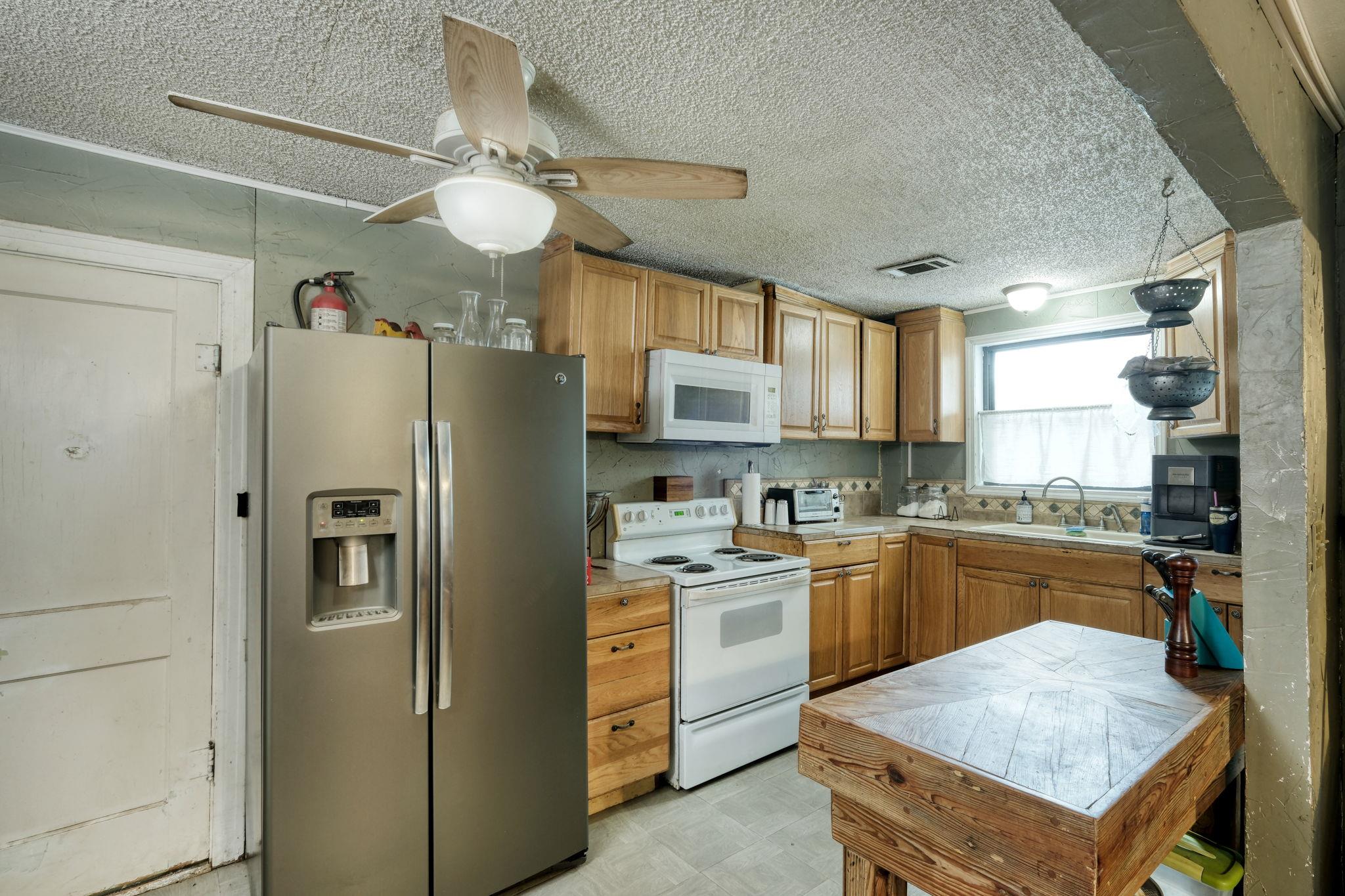 1032 County Road 340, Burnet, TX 78611