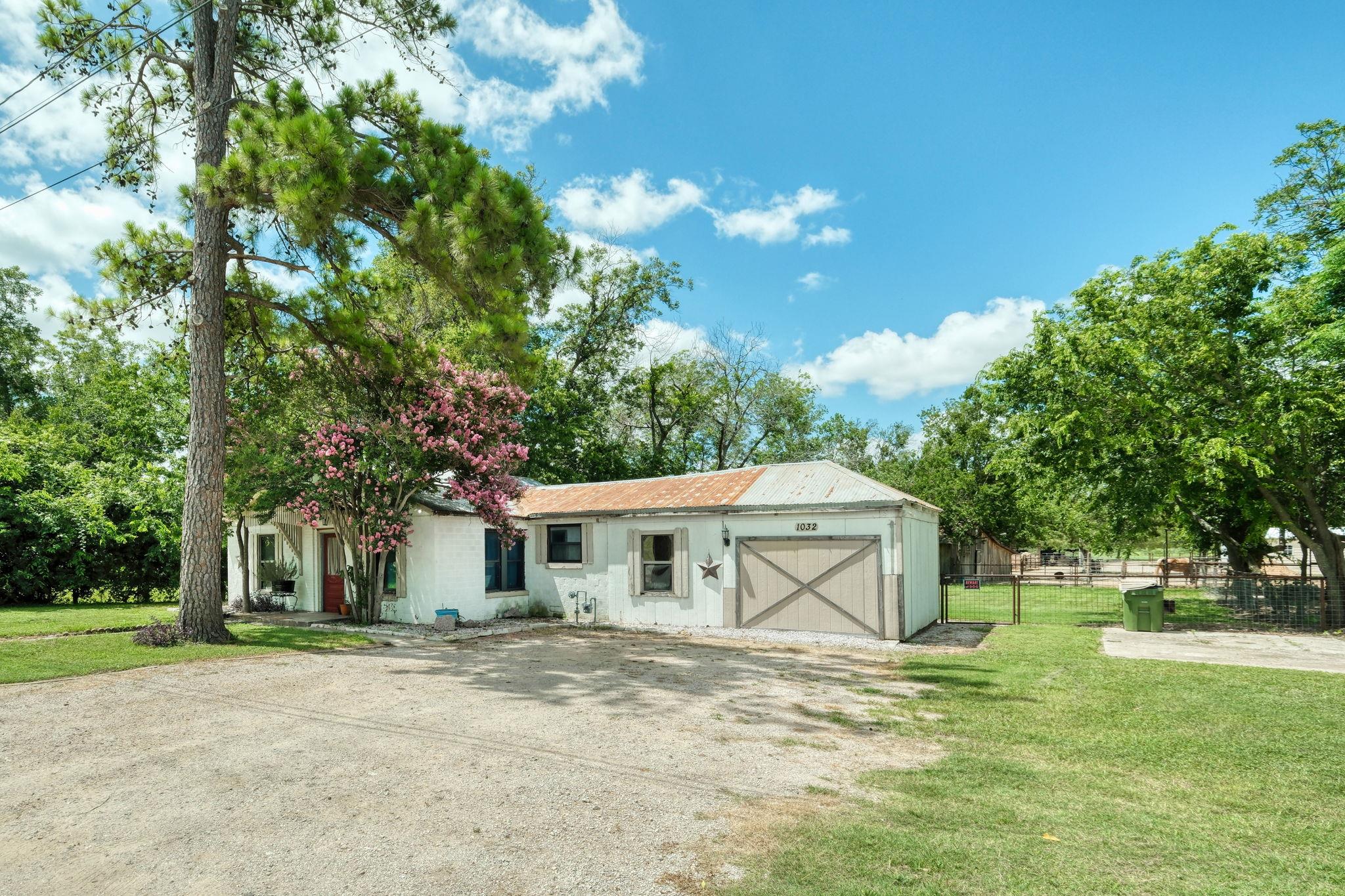 1032 County Road 340, Burnet, TX 78611