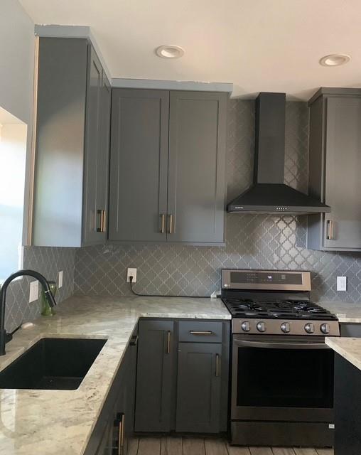 1013 N Colorado St, Lockhart, TX 78644