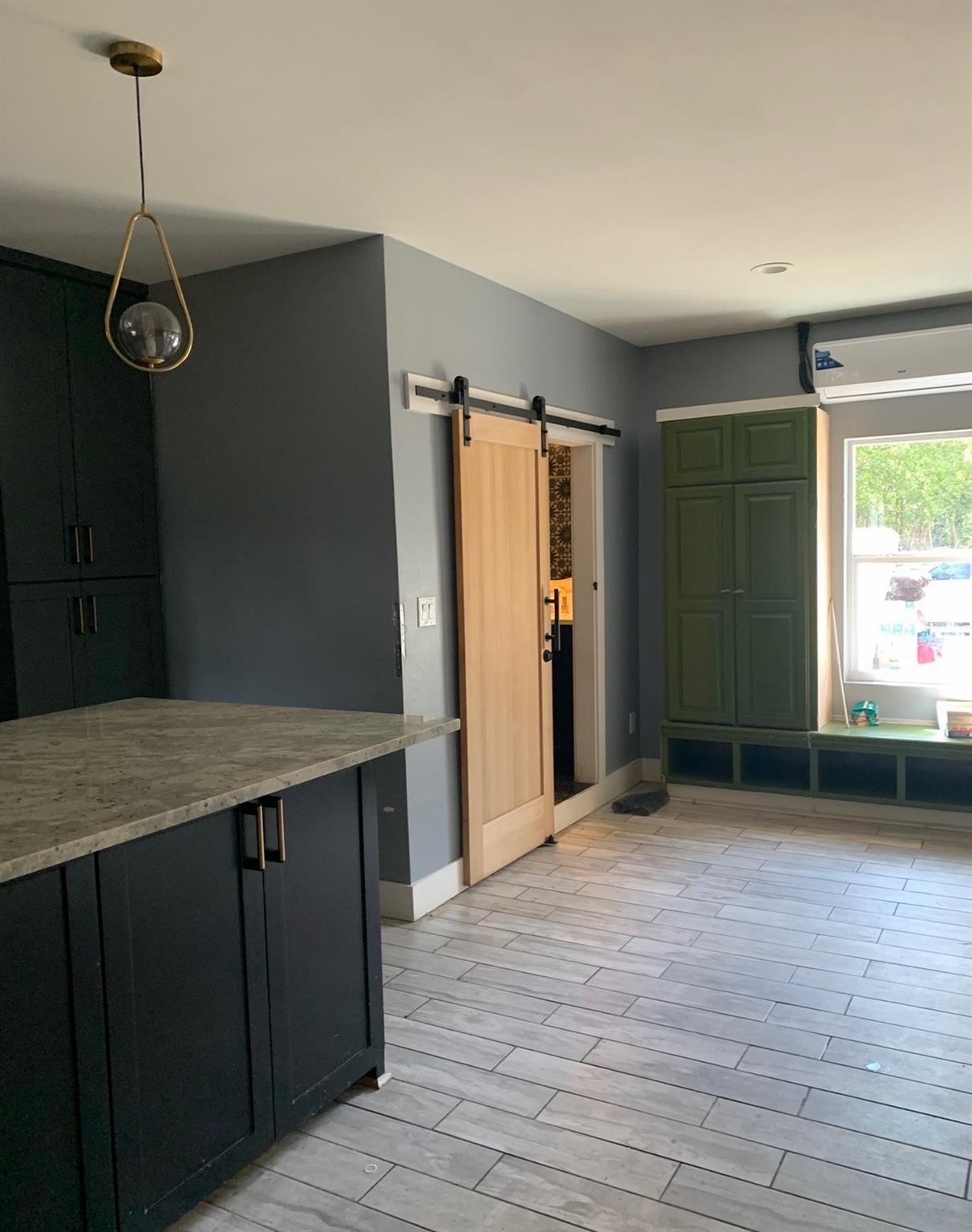 1013 N Colorado St, Lockhart, TX 78644