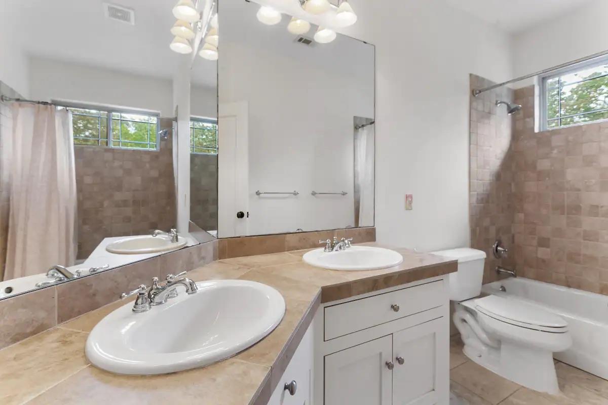 3406 GILBERT St, Austin, TX 78703