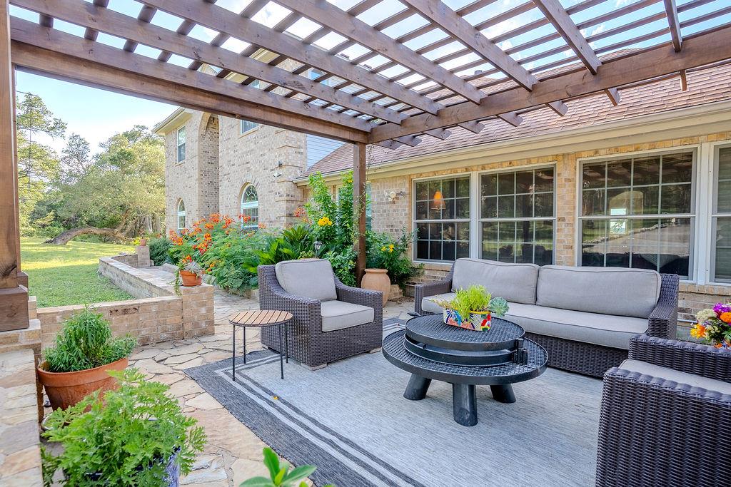 1950 Estrellita Ranch Rd, Canyon Lake, TX 78133