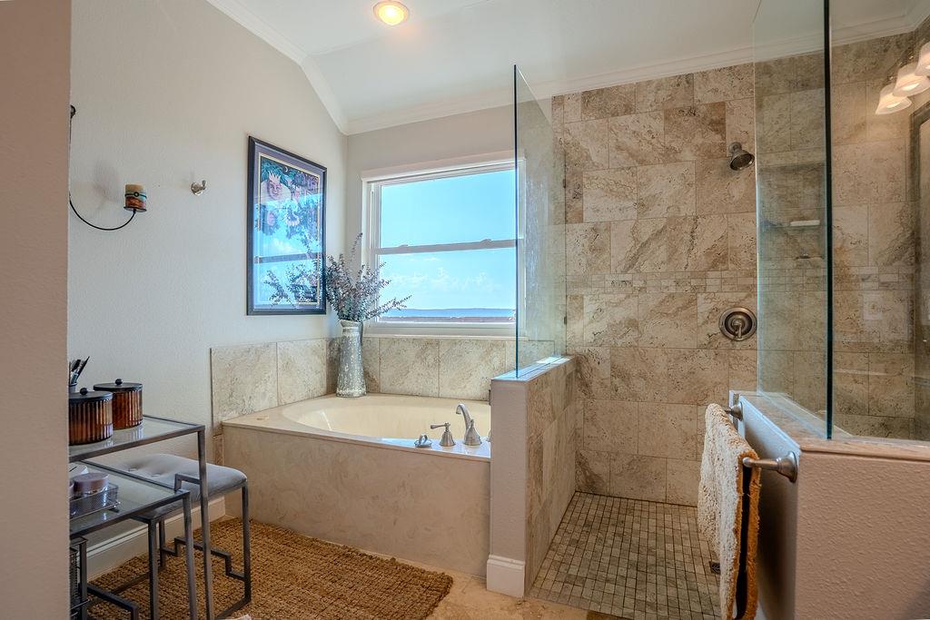 1950 Estrellita Ranch Rd, Canyon Lake, TX 78133