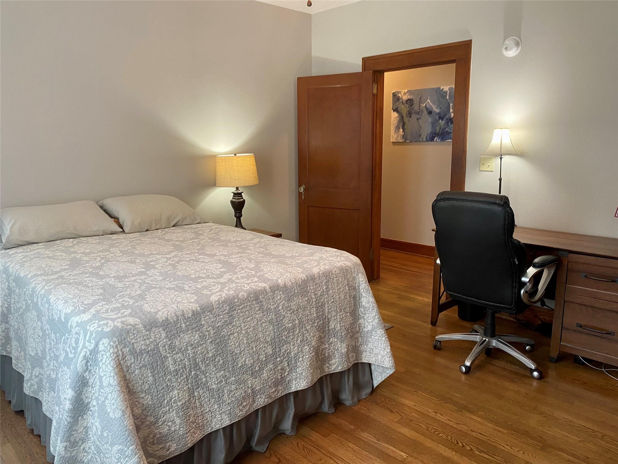 592 E Hempstead, Giddings, TX 78942