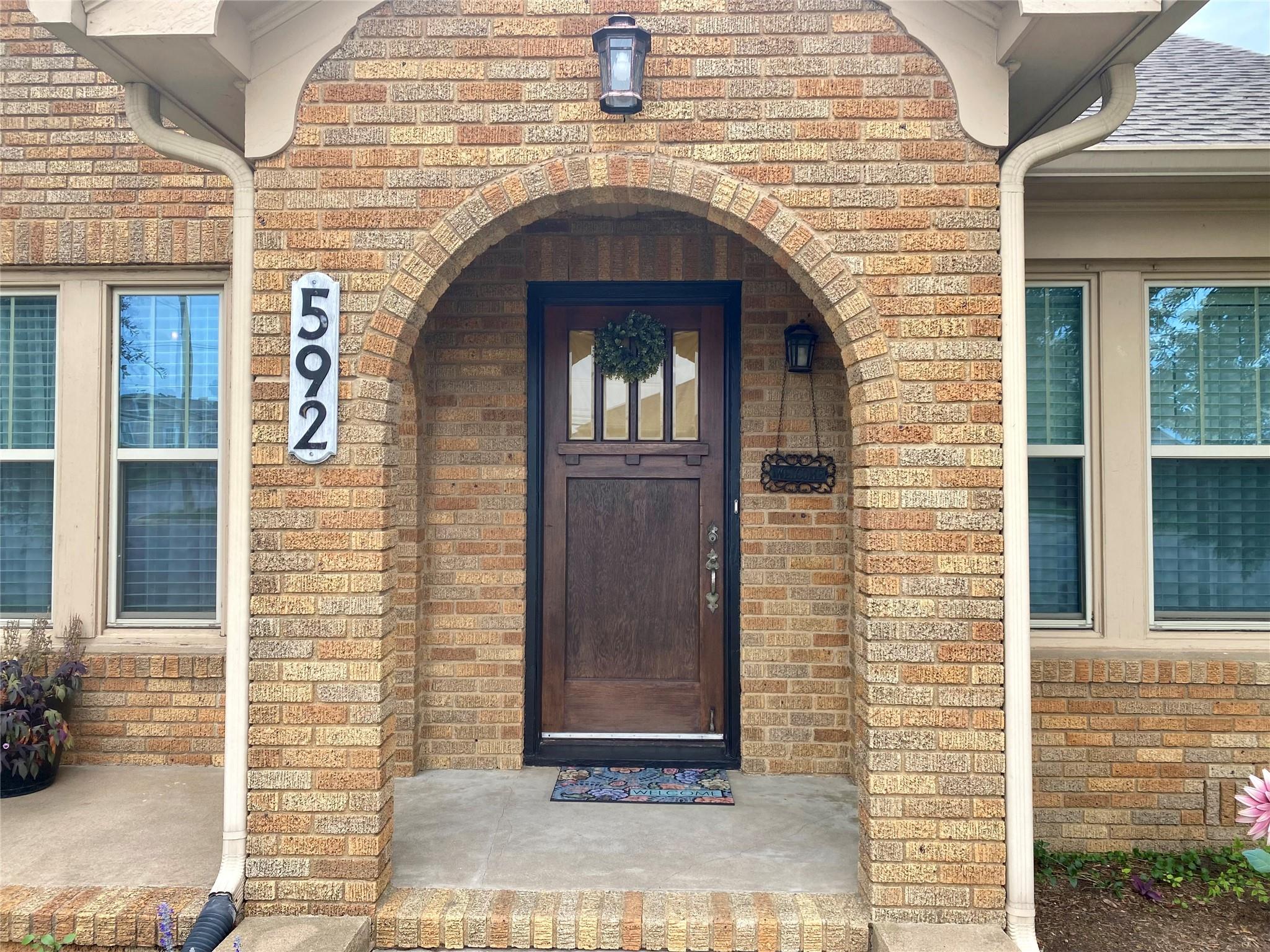 592 E Hempstead, Giddings, TX 78942