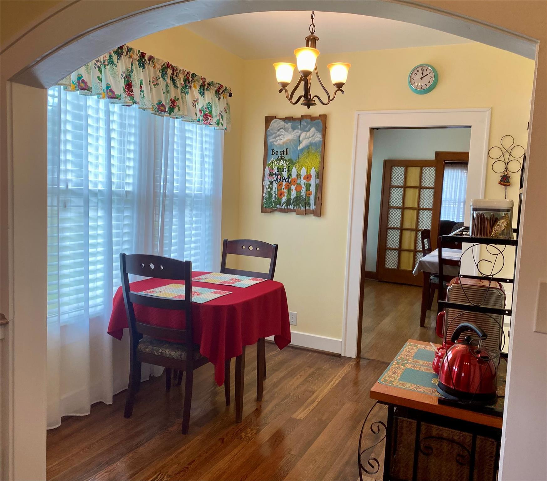 592 E Hempstead, Giddings, TX 78942