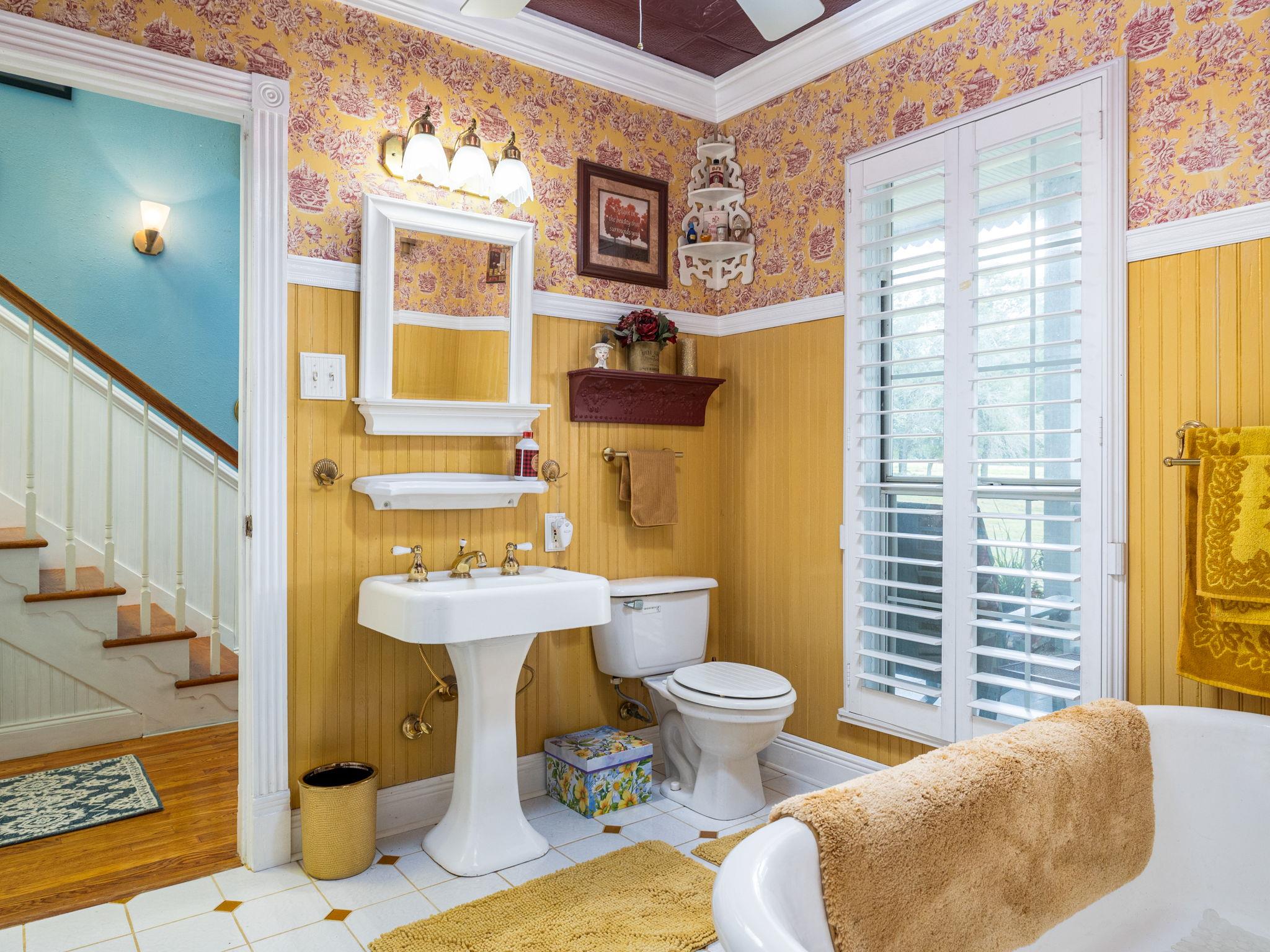 1065 Private Road 7041, Elgin, TX 78621