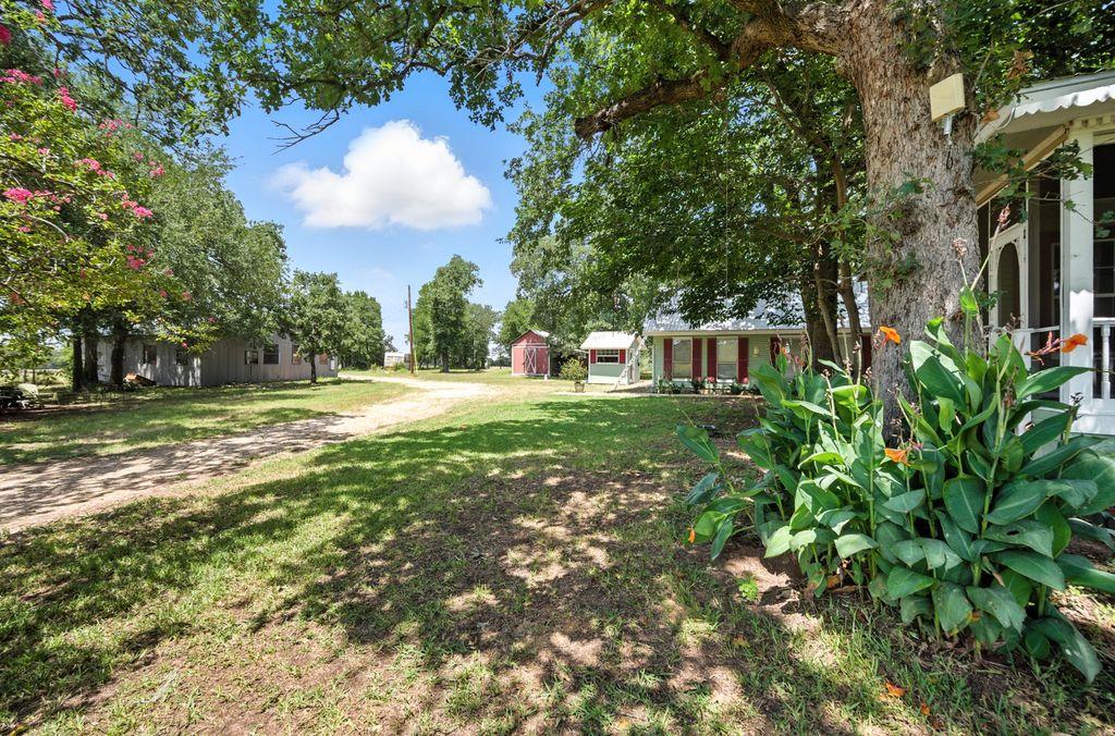 1065 Private Road 7041, Elgin, TX 78621