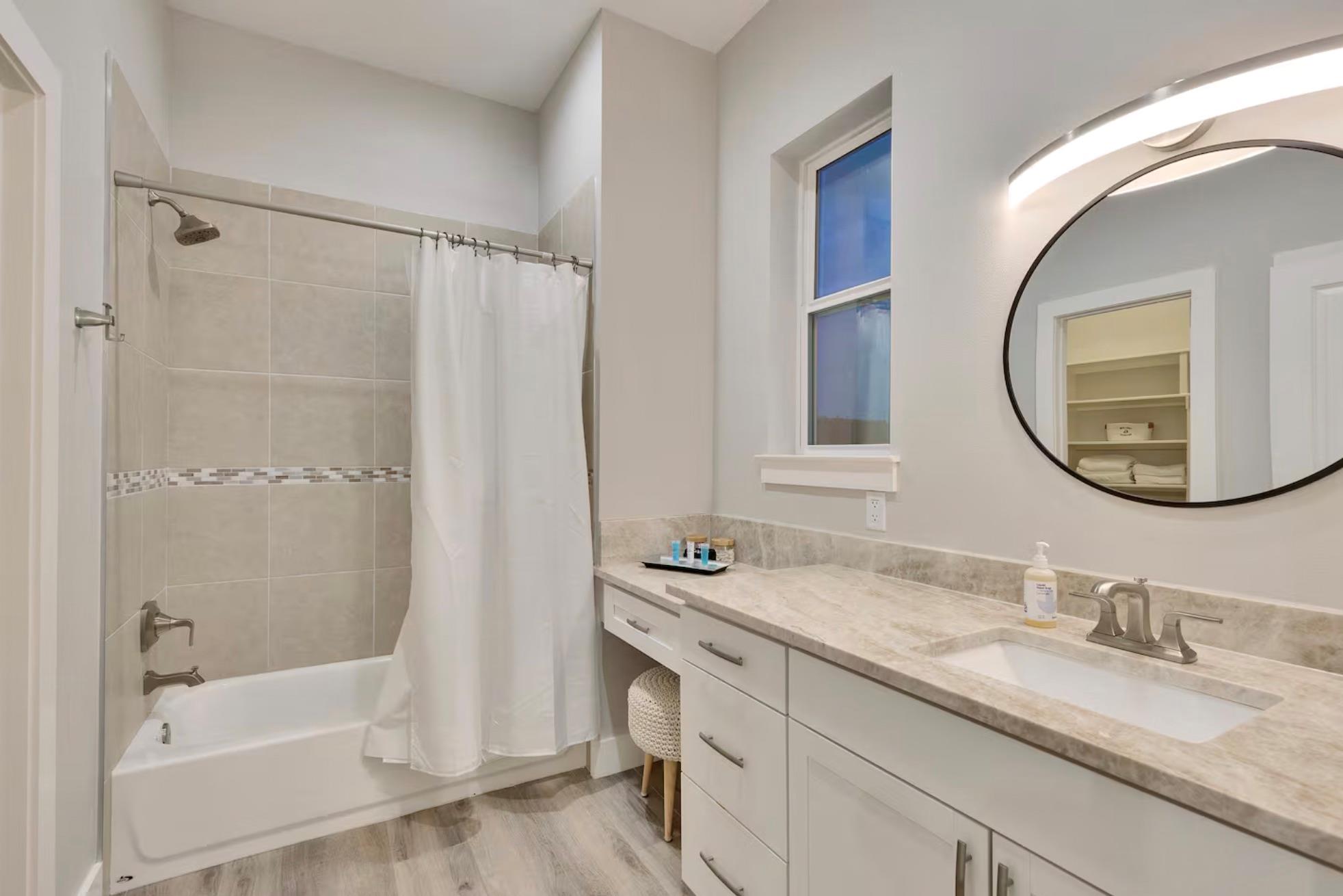 16323 Lake Loop, Austin, TX 78734