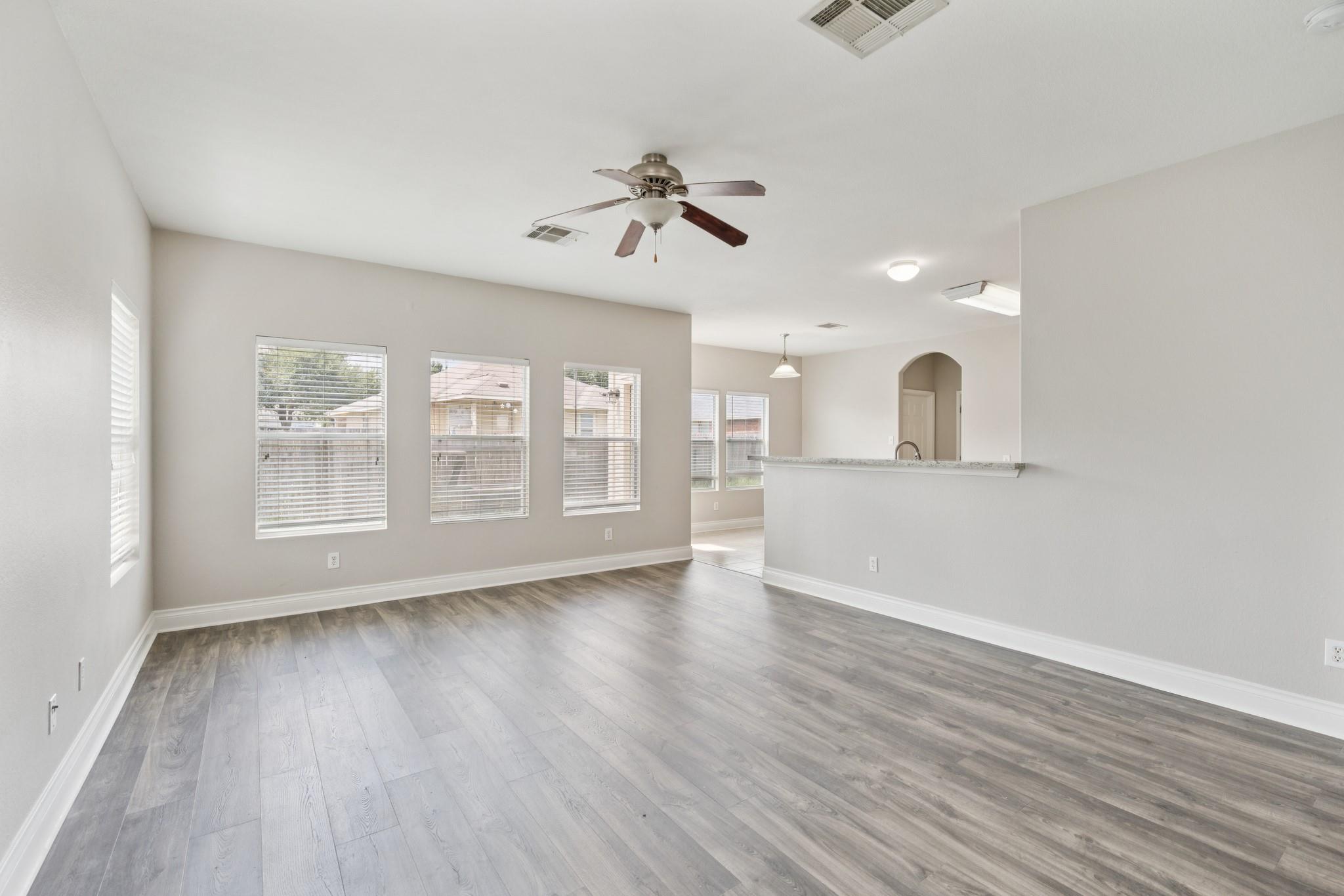 103 Oakland Cv, Leander, TX 78641