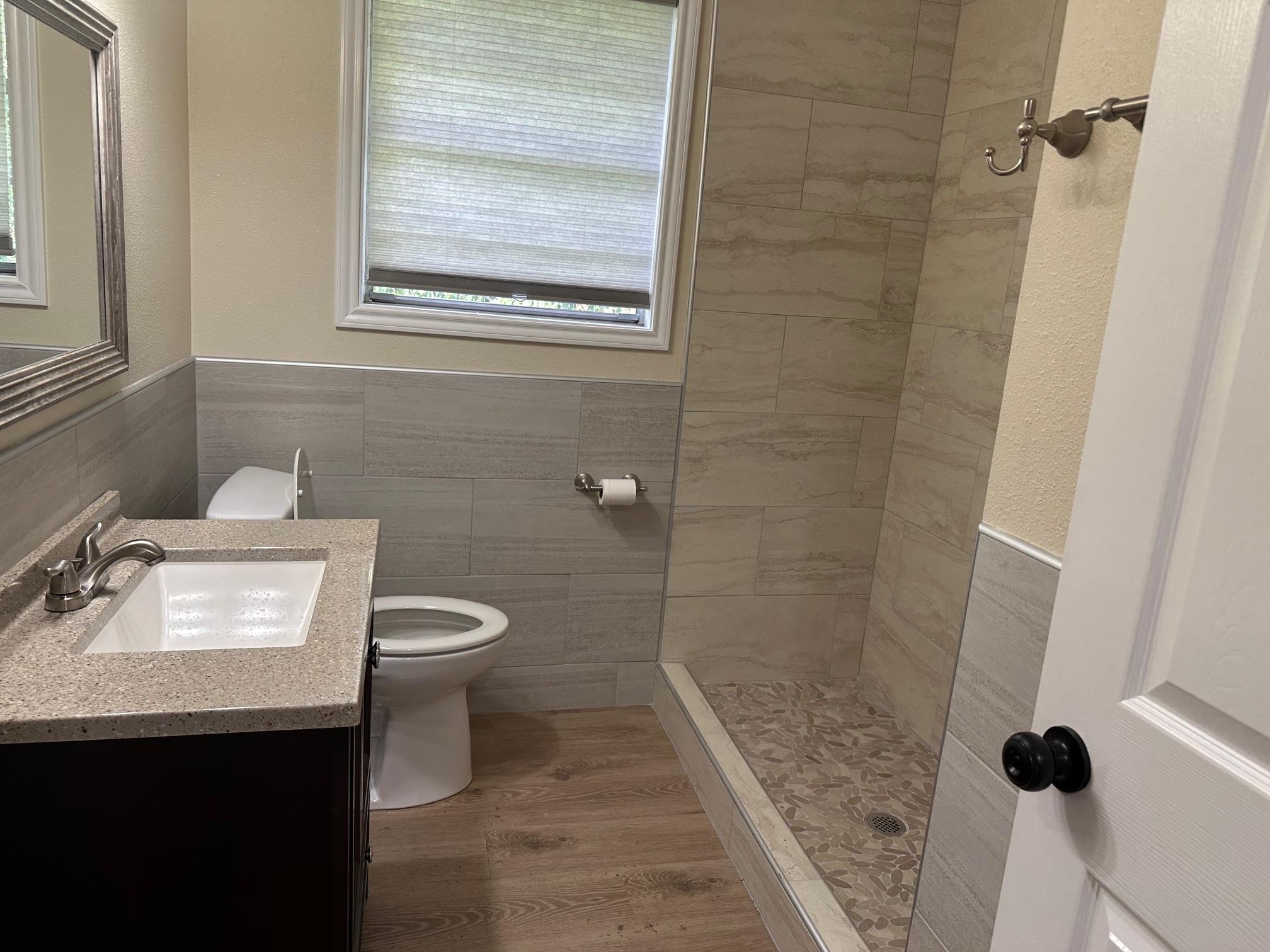 719 Eckel St, La Grange, TX 78945