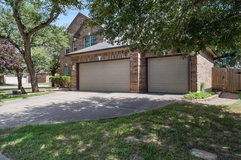 216 Lillie Robyn Ln, Buda, TX 78610