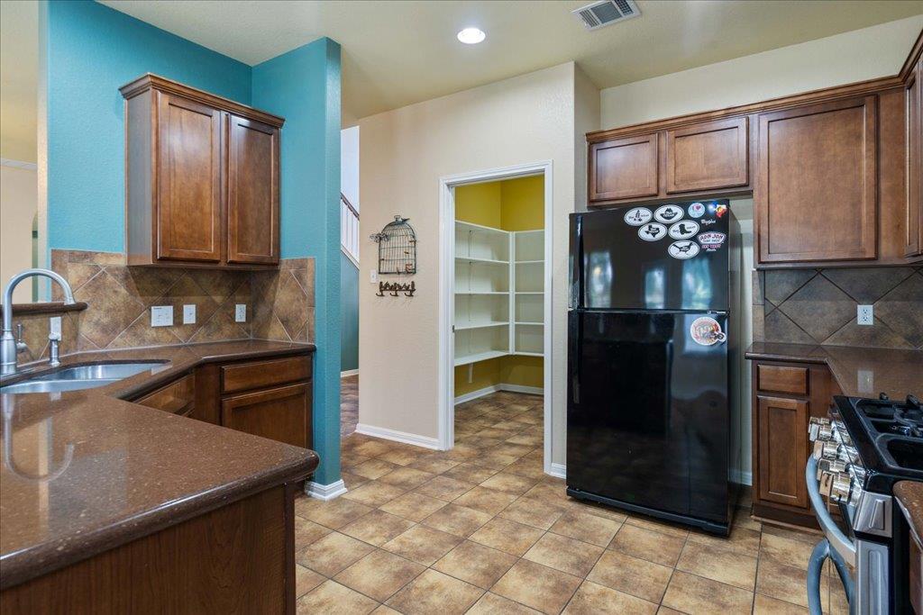 216 Lillie Robyn Ln, Buda, TX 78610