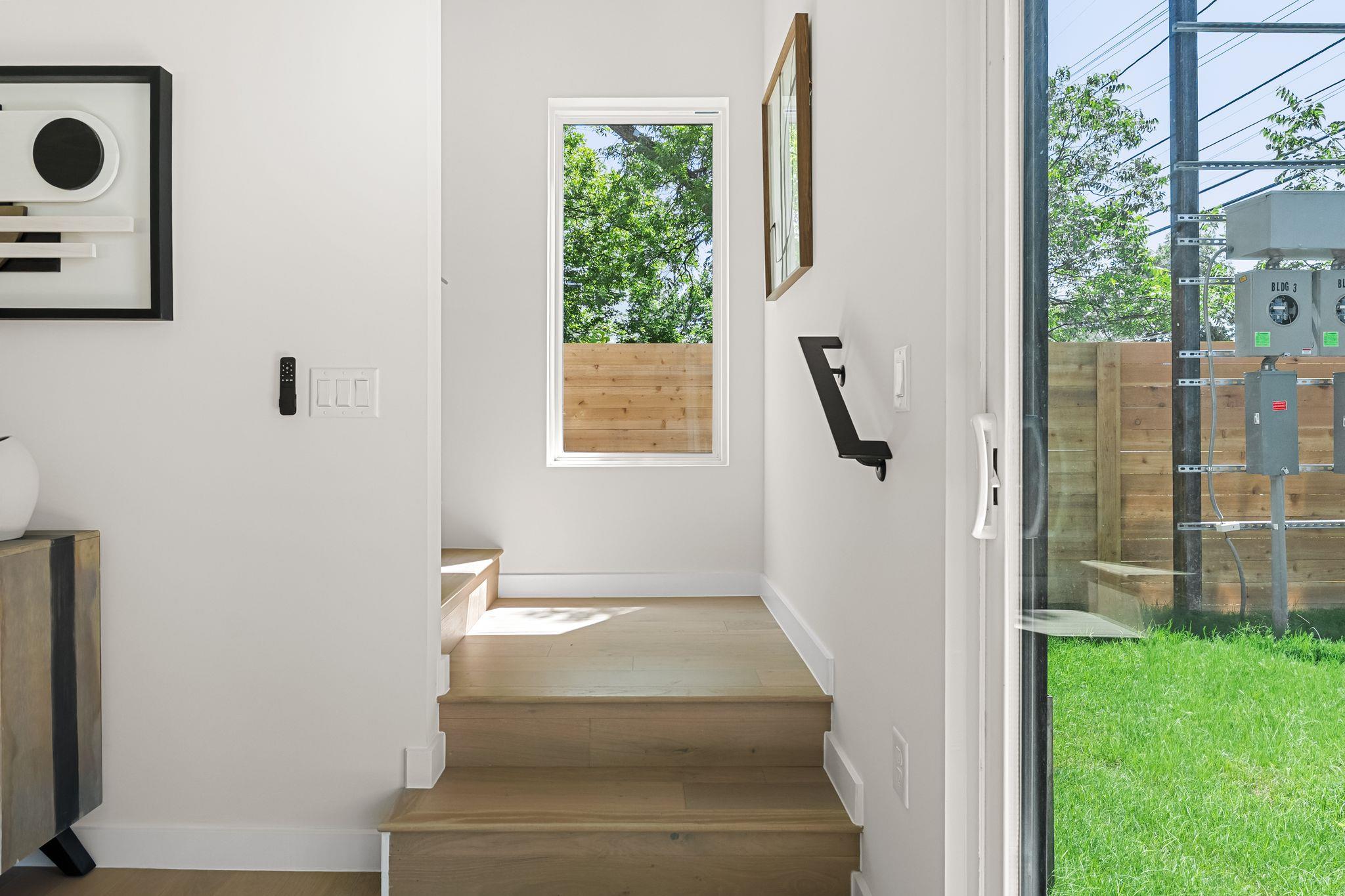 517 Tillery St # 1, Austin, TX 78702