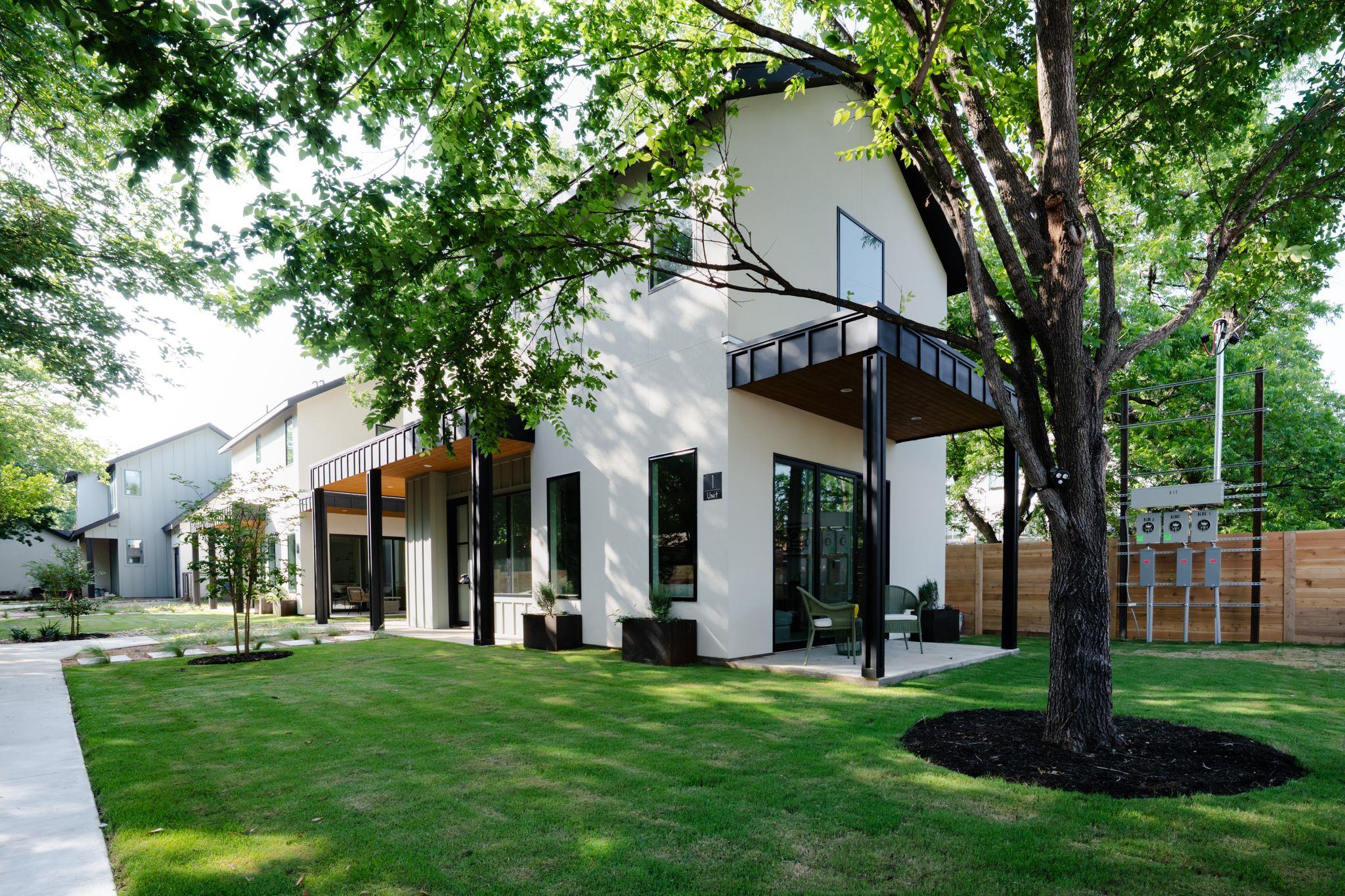 517 Tillery St # 1, Austin, TX 78702