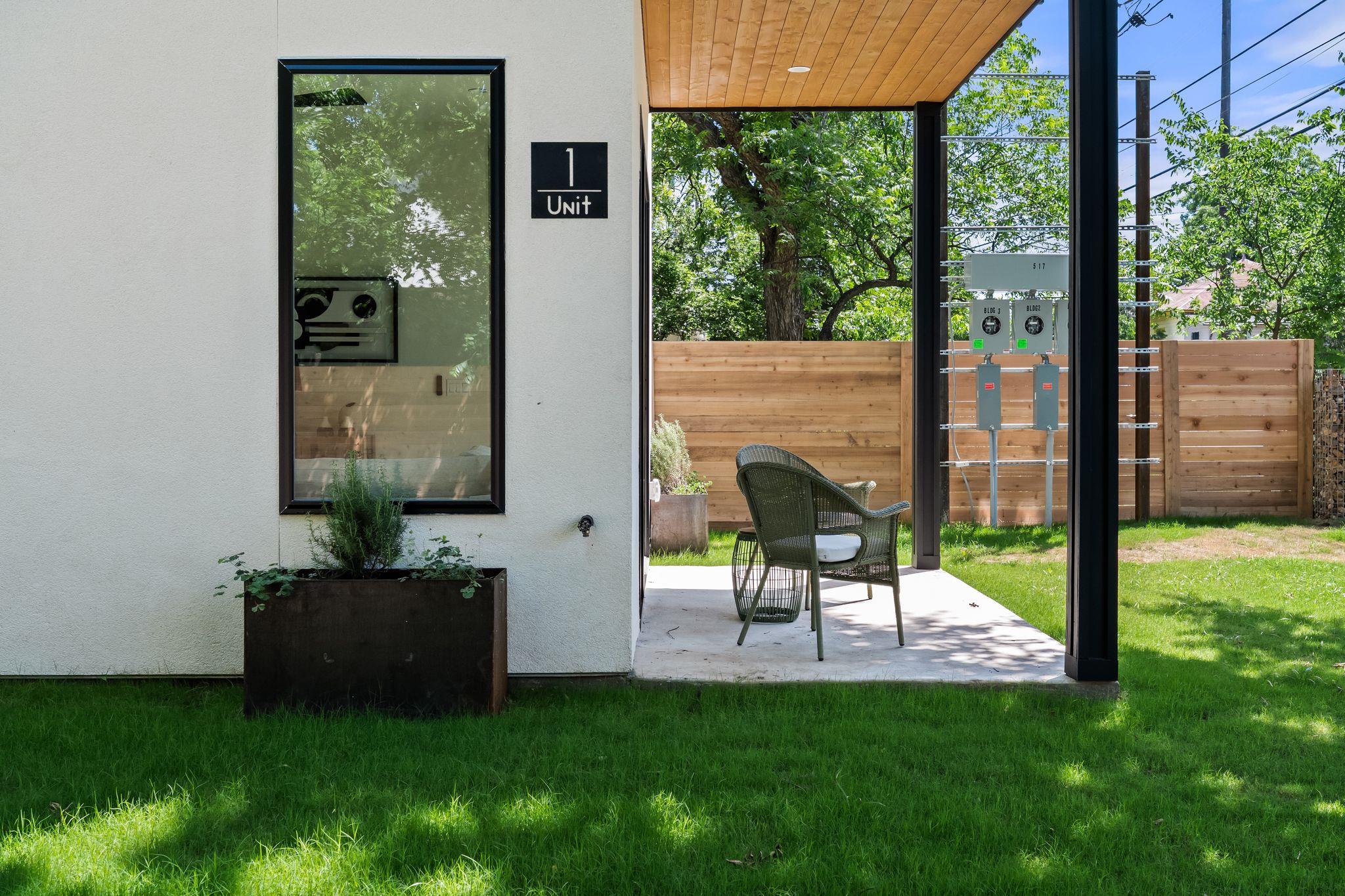 517 Tillery St # 1, Austin, TX 78702
