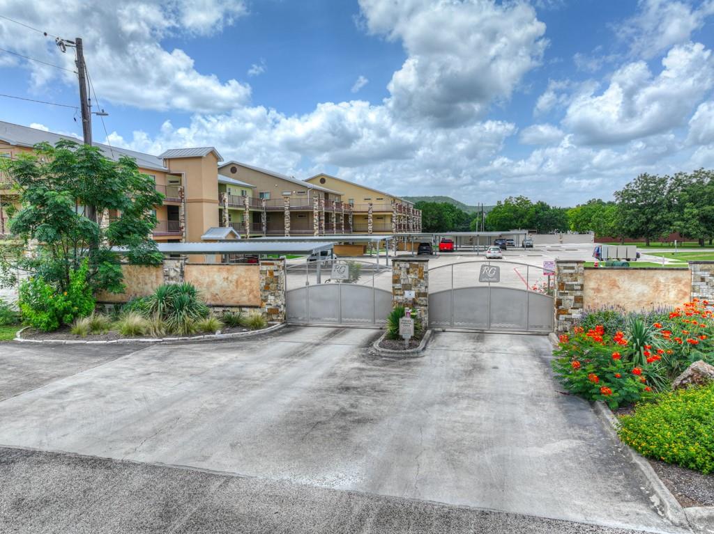 540 River Run # 305, New Braunfels, TX 78132