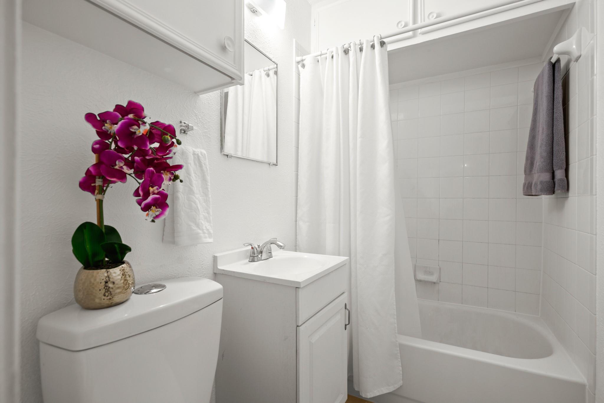 300 Provines Dr # B, Austin, TX 78753