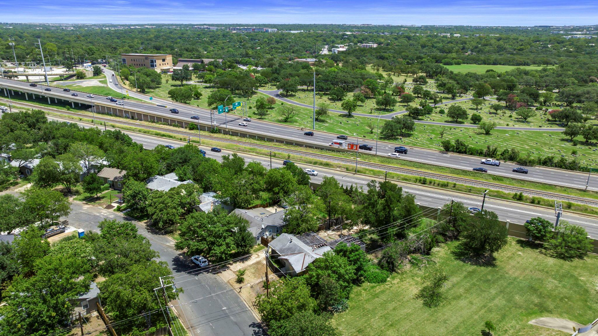 5103 Valley Oak Dr, Austin, TX 78731