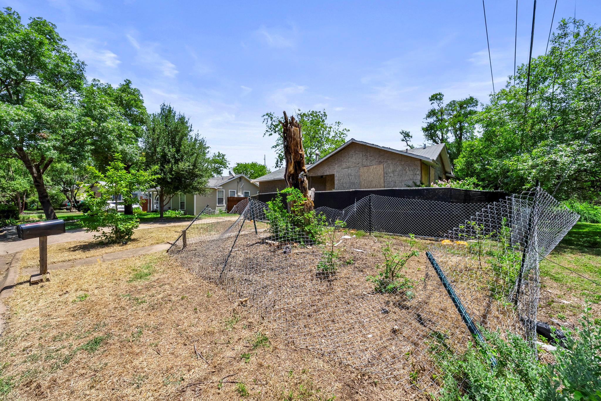 5103 Valley Oak Dr, Austin, TX 78731