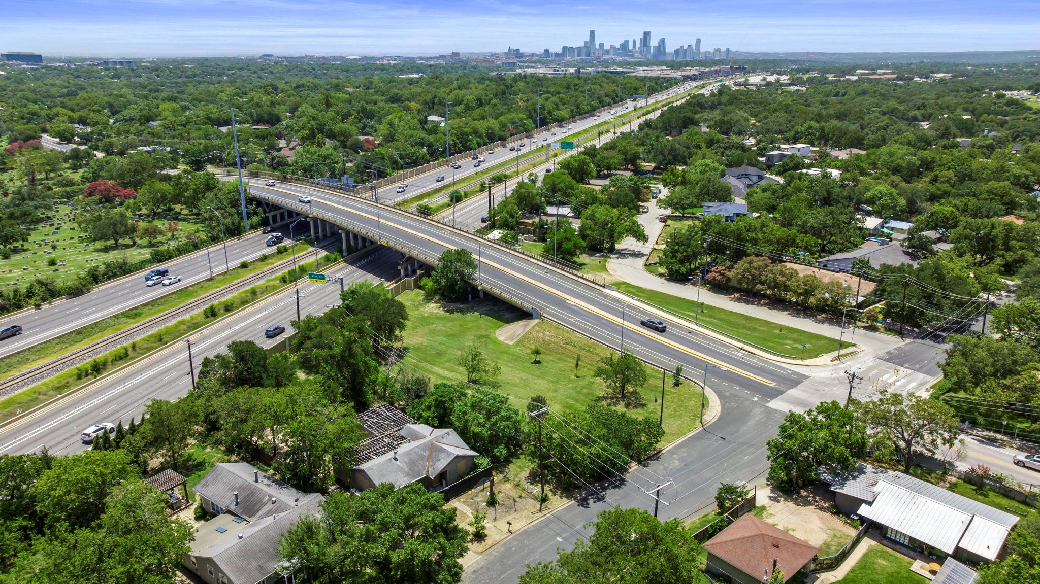 5103 Valley Oak Dr, Austin, TX 78731