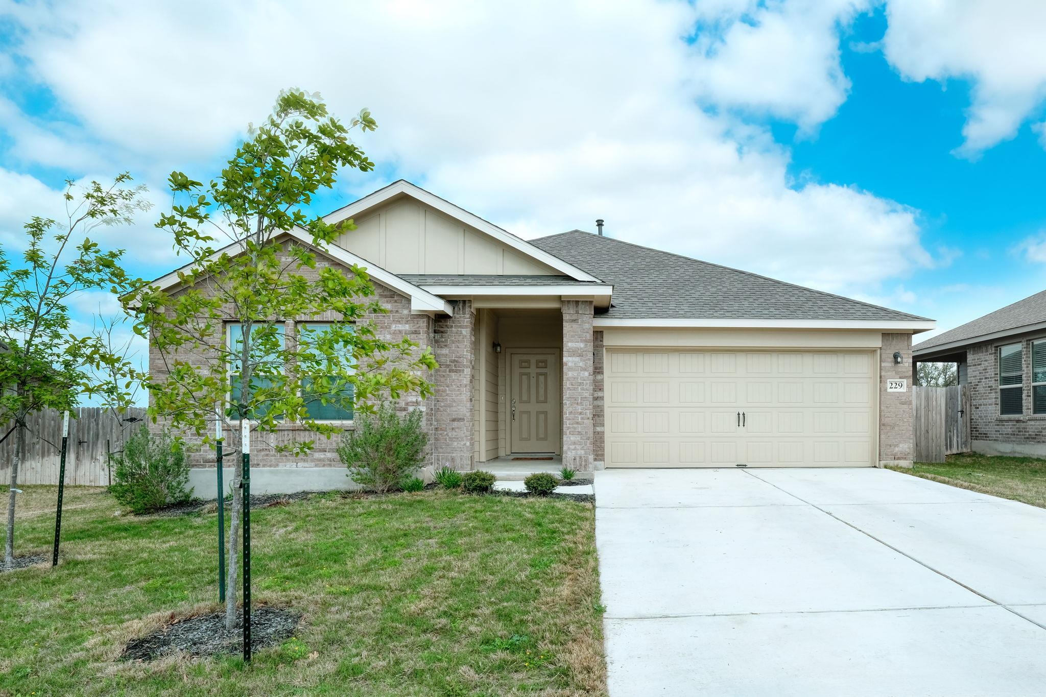 229 Finstown St, Hutto, TX 78634