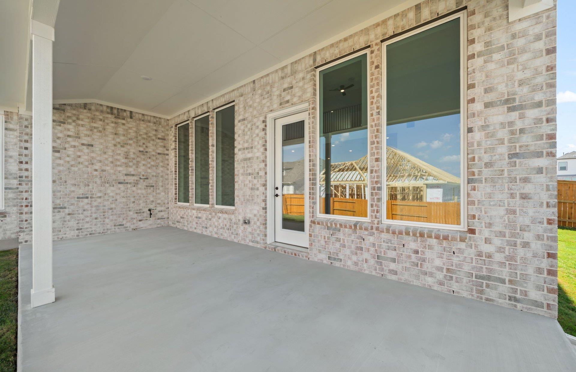 211 Blanco Flats Run, Kyle, TX 78640