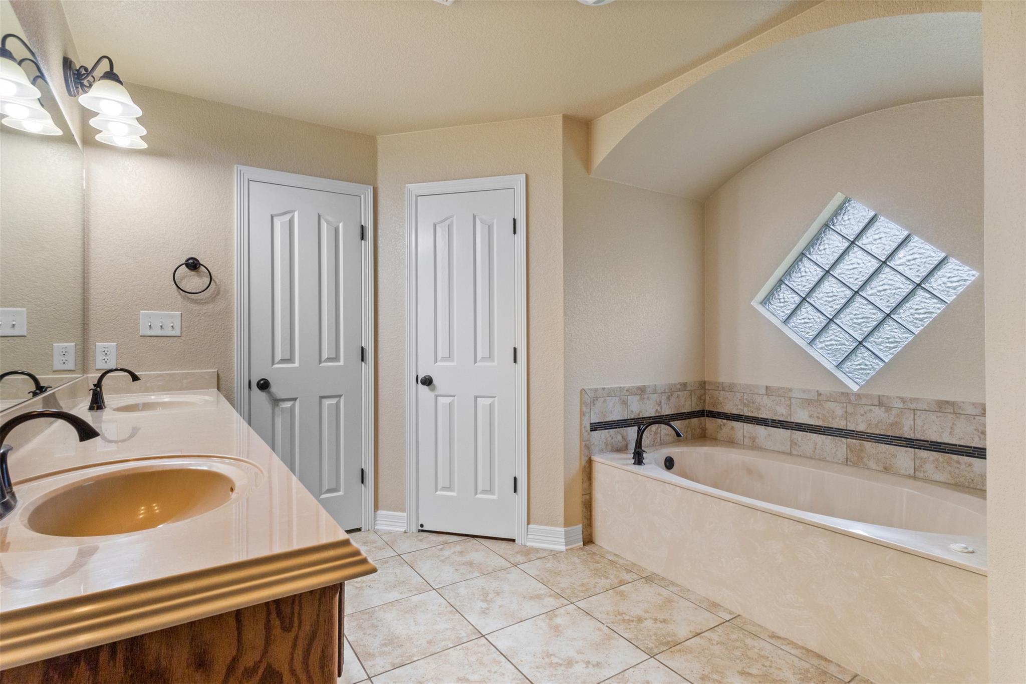 6105 Flat Slate Dr, Killeen, TX 76542