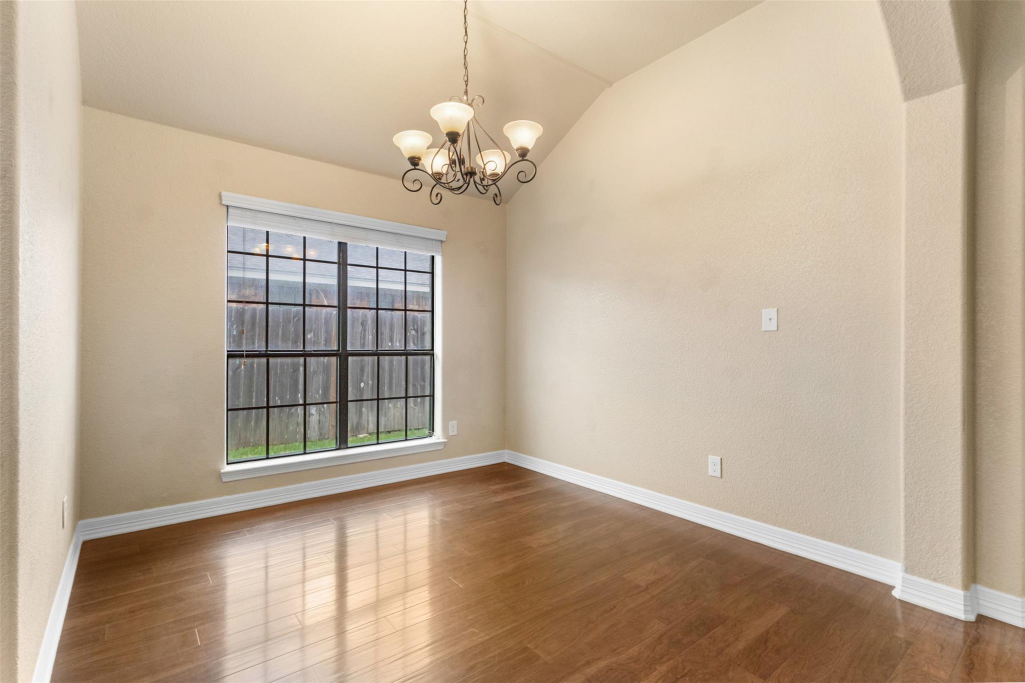 6105 Flat Slate Dr, Killeen, TX 76542