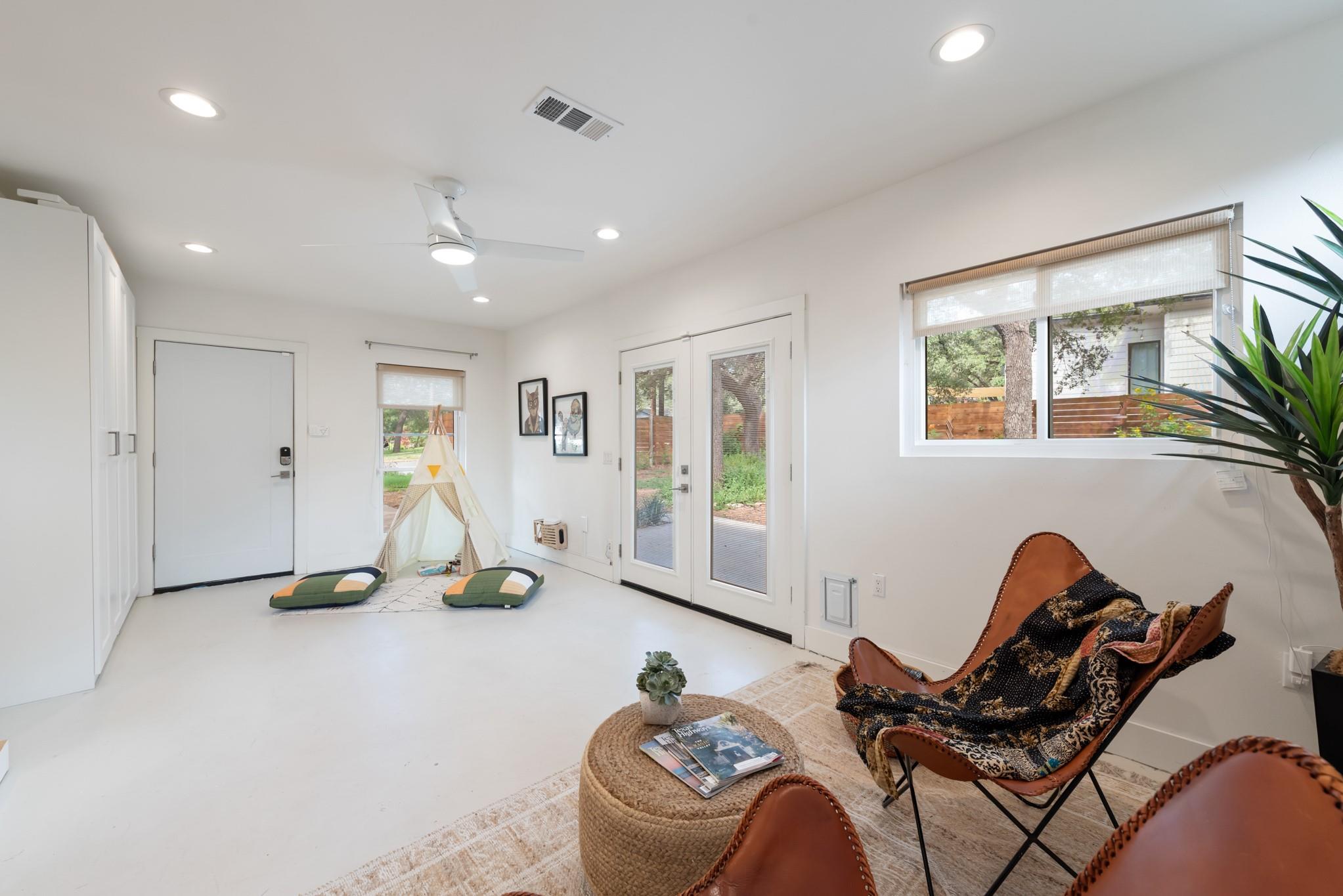 3014 Pin Oak Ct, Austin, TX 78704
